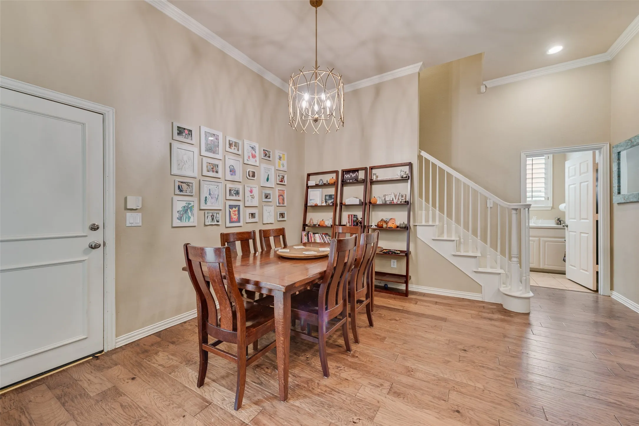Single Family Residence For Sale in Denton County , 4779 Mira Vista Drive, Frisco, Texas 75034, 4 Bedroom, 3 Bathroom, 3 Garage spaces, 3,239 Sqft, built in 1999, mls#21411021, Real Estate Agent in Frisco, Homes For Sale in Denton county, Homes For Sale in Frisco, Realtor in Frisco Texas, Real Estate Brokerage Independent Realty Texas, Luminita Cordes Realtor