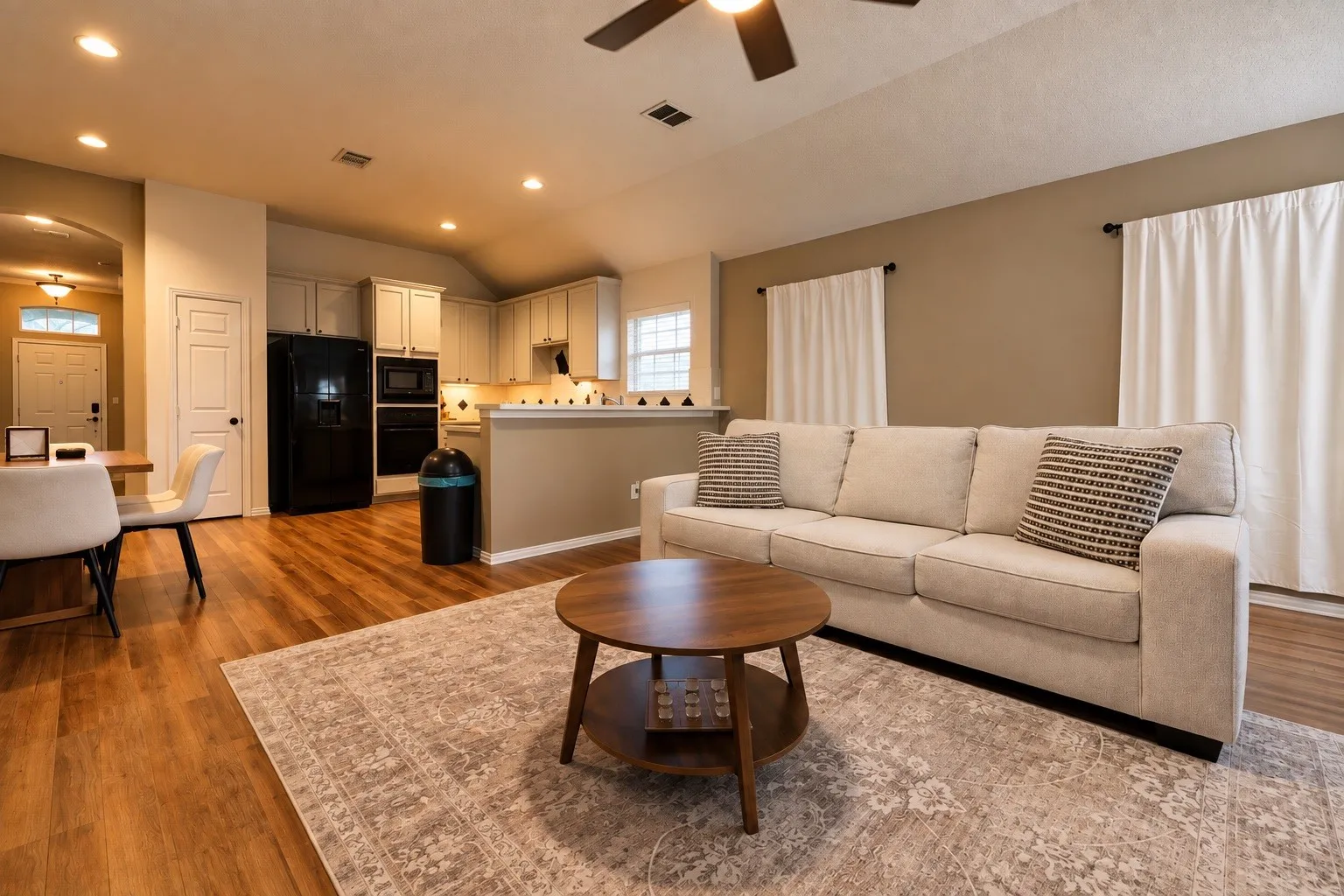 Single Family Residence For Sale in Collin County , 4113 Katy Court, Frisco, Texas 75035, 3 Bedroom, 2 Bathroom, 2 Garage spaces, 1,562 Sqft, built in 1996, mls#21408820, Real Estate Agent in Frisco, Homes For Sale in Collin county, Homes For Sale in Frisco, Realtor in Frisco Texas, Real Estate Brokerage Independent Realty Texas, Luminita Cordes Realtor