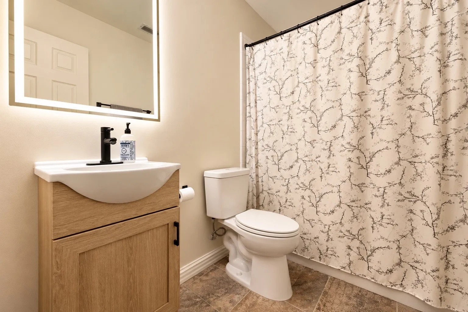 Single Family Residence For Sale in Collin County , 4113 Katy Court, Frisco, Texas 75035, 3 Bedroom, 2 Bathroom, 2 Garage spaces, 1,562 Sqft, built in 1996, mls#21408820, Real Estate Agent in Frisco, Homes For Sale in Collin county, Homes For Sale in Frisco, Realtor in Frisco Texas, Real Estate Brokerage Independent Realty Texas, Luminita Cordes Realtor