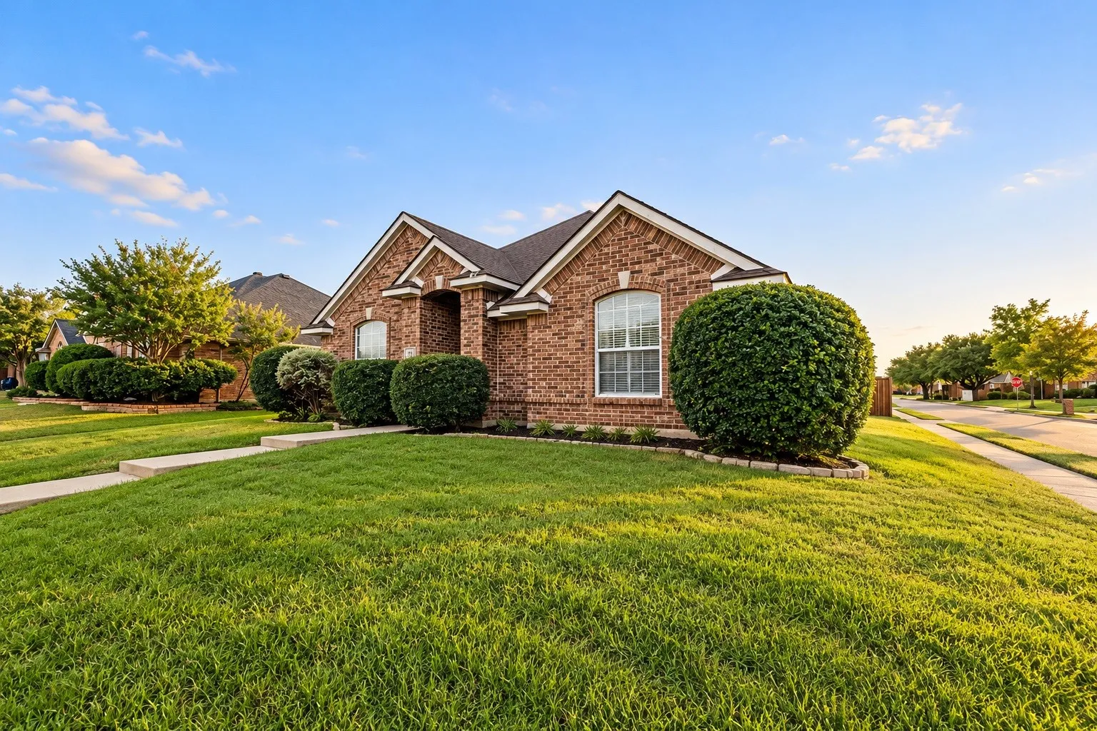 Single Family Residence For Sale in Collin County , 4113 Katy Court, Frisco, Texas 75035, 3 Bedroom, 2 Bathroom, 2 Garage spaces, 1,562 Sqft, built in 1996, mls#21408820, Real Estate Agent in Frisco, Homes For Sale in Collin county, Homes For Sale in Frisco, Realtor in Frisco Texas, Real Estate Brokerage Independent Realty Texas, Luminita Cordes Realtor