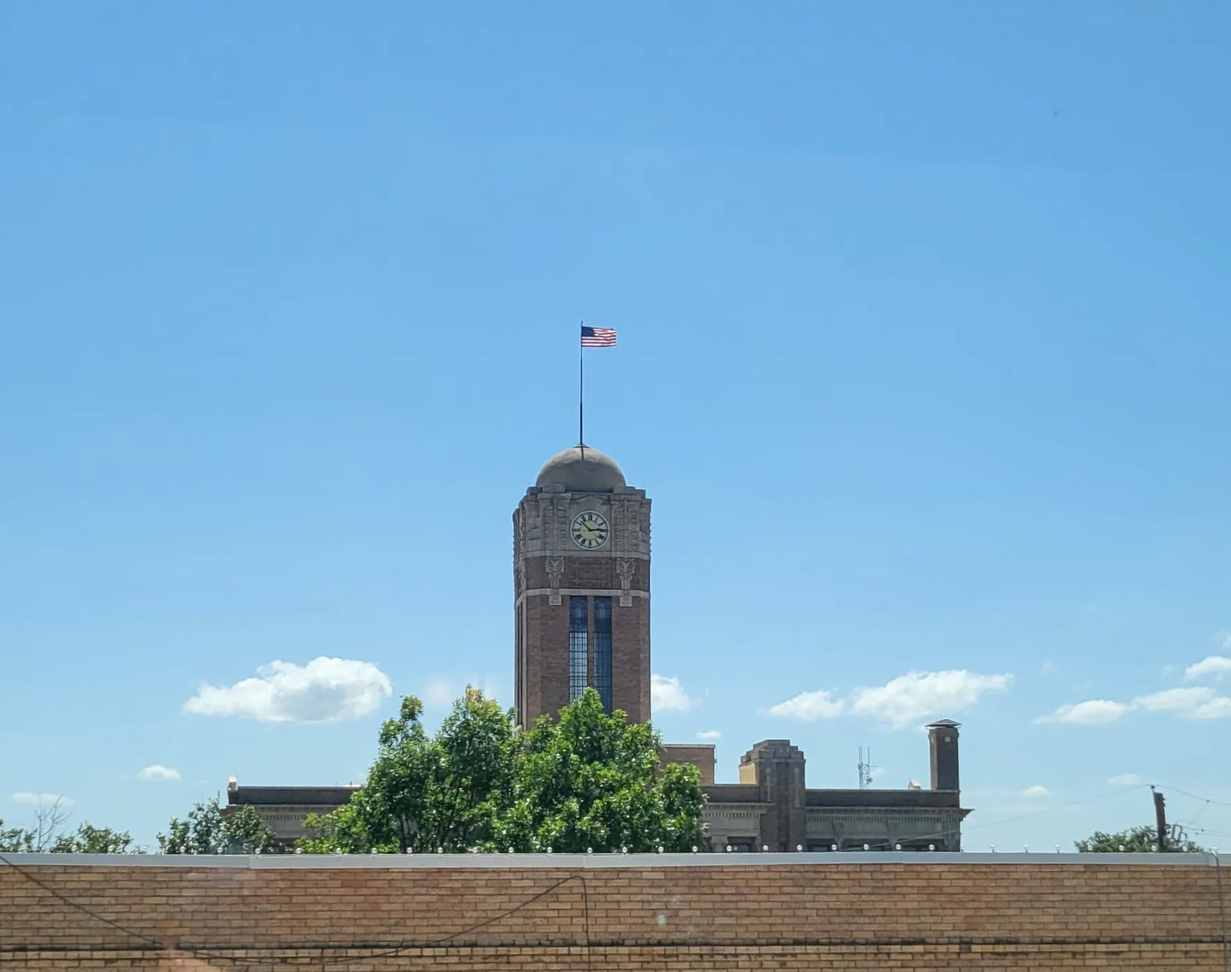 Apartment For Rent in Johnson County , 201 Chambers Street 303, Cleburne, Texas 76031, 1 Bedroom, 1 Bathroom, Garage spaces, 719 Sqft, built in 1900, mls#21412775, Real Estate Agent in Cleburne, Homes For Rent in Johnson county, Homes For Rent in Cleburne, Realtor in Cleburne Texas, Real Estate Brokerage Independent Realty Texas, Luminita Cordes Realtor