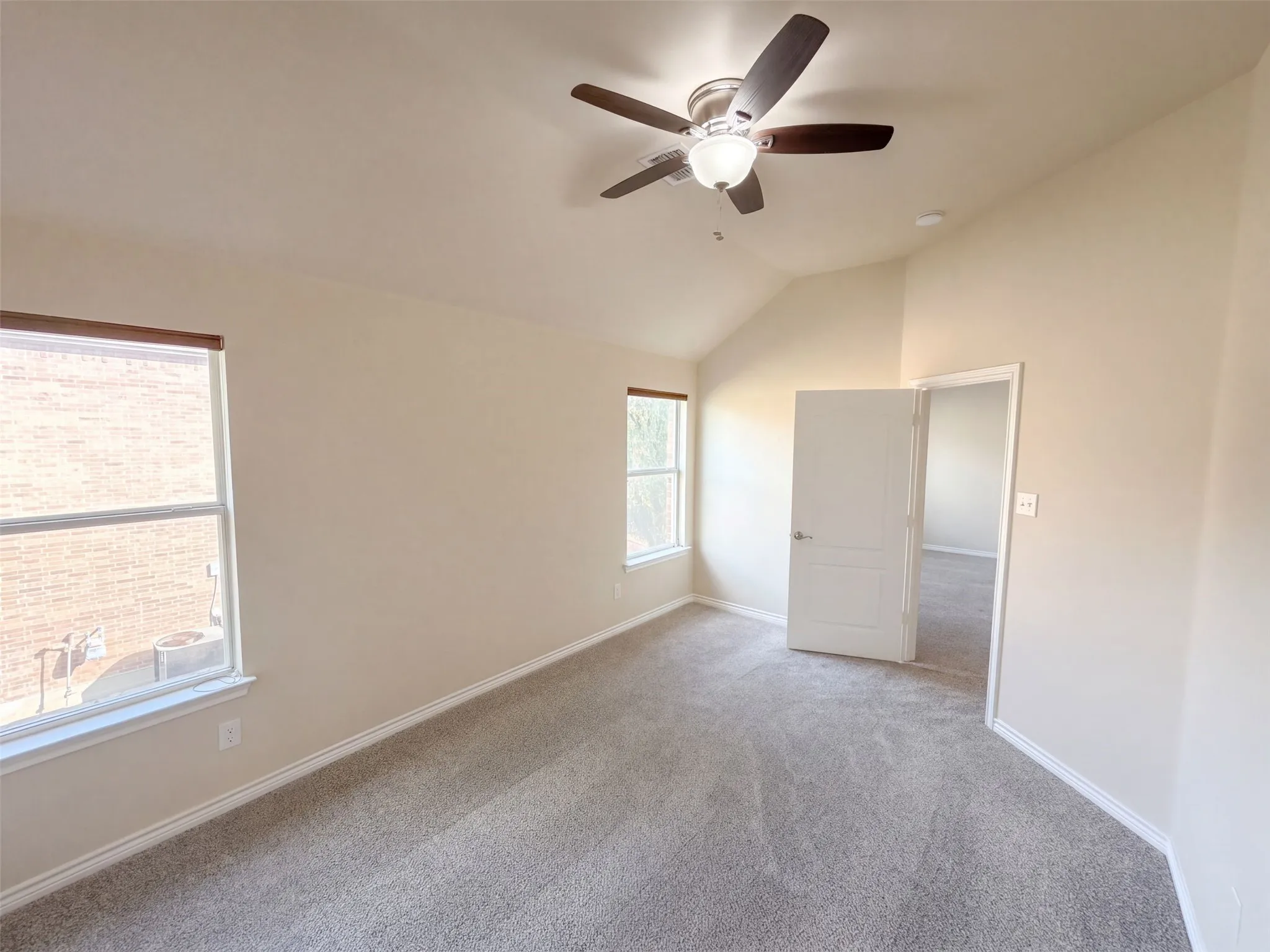 Single Family Residence For Sale in Tarrant County , 12272 Indian Creek Drive, Fort Worth, Texas 76179, 5 Bedroom, 4 Bathroom, 3 Garage spaces, 4,203 Sqft, built in 2007, mls#21412791, Real Estate Agent in Fort Worth, Homes For Sale in Tarrant county, Homes For Sale in Fort Worth, Realtor in Fort Worth Texas, Real Estate Brokerage Independent Realty Texas, Luminita Cordes Realtor