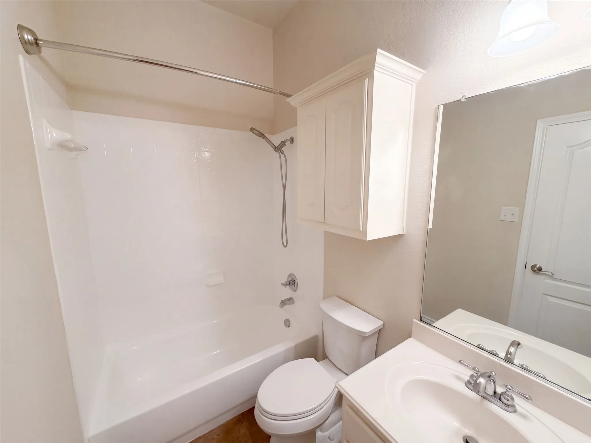 Single Family Residence For Sale in Tarrant County , 12272 Indian Creek Drive, Fort Worth, Texas 76179, 5 Bedroom, 4 Bathroom, 3 Garage spaces, 4,203 Sqft, built in 2007, mls#21412791, Real Estate Agent in Fort Worth, Homes For Sale in Tarrant county, Homes For Sale in Fort Worth, Realtor in Fort Worth Texas, Real Estate Brokerage Independent Realty Texas, Luminita Cordes Realtor