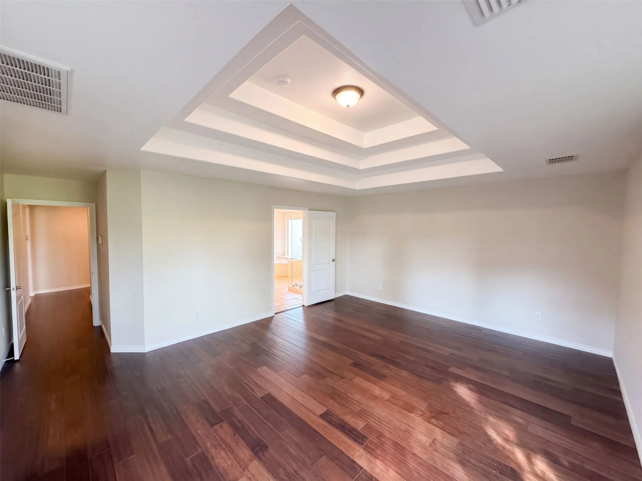 Single Family Residence For Sale in Tarrant County , 12272 Indian Creek Drive, Fort Worth, Texas 76179, 5 Bedroom, 4 Bathroom, 3 Garage spaces, 4,203 Sqft, built in 2007, mls#21412791, Real Estate Agent in Fort Worth, Homes For Sale in Tarrant county, Homes For Sale in Fort Worth, Realtor in Fort Worth Texas, Real Estate Brokerage Independent Realty Texas, Luminita Cordes Realtor