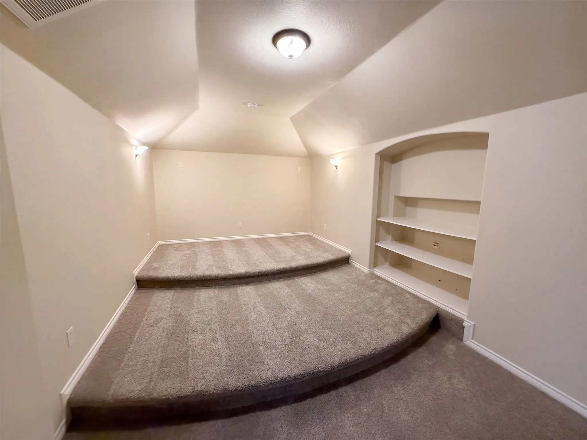Single Family Residence For Sale in Tarrant County , 12272 Indian Creek Drive, Fort Worth, Texas 76179, 5 Bedroom, 4 Bathroom, 3 Garage spaces, 4,203 Sqft, built in 2007, mls#21412791, Real Estate Agent in Fort Worth, Homes For Sale in Tarrant county, Homes For Sale in Fort Worth, Realtor in Fort Worth Texas, Real Estate Brokerage Independent Realty Texas, Luminita Cordes Realtor