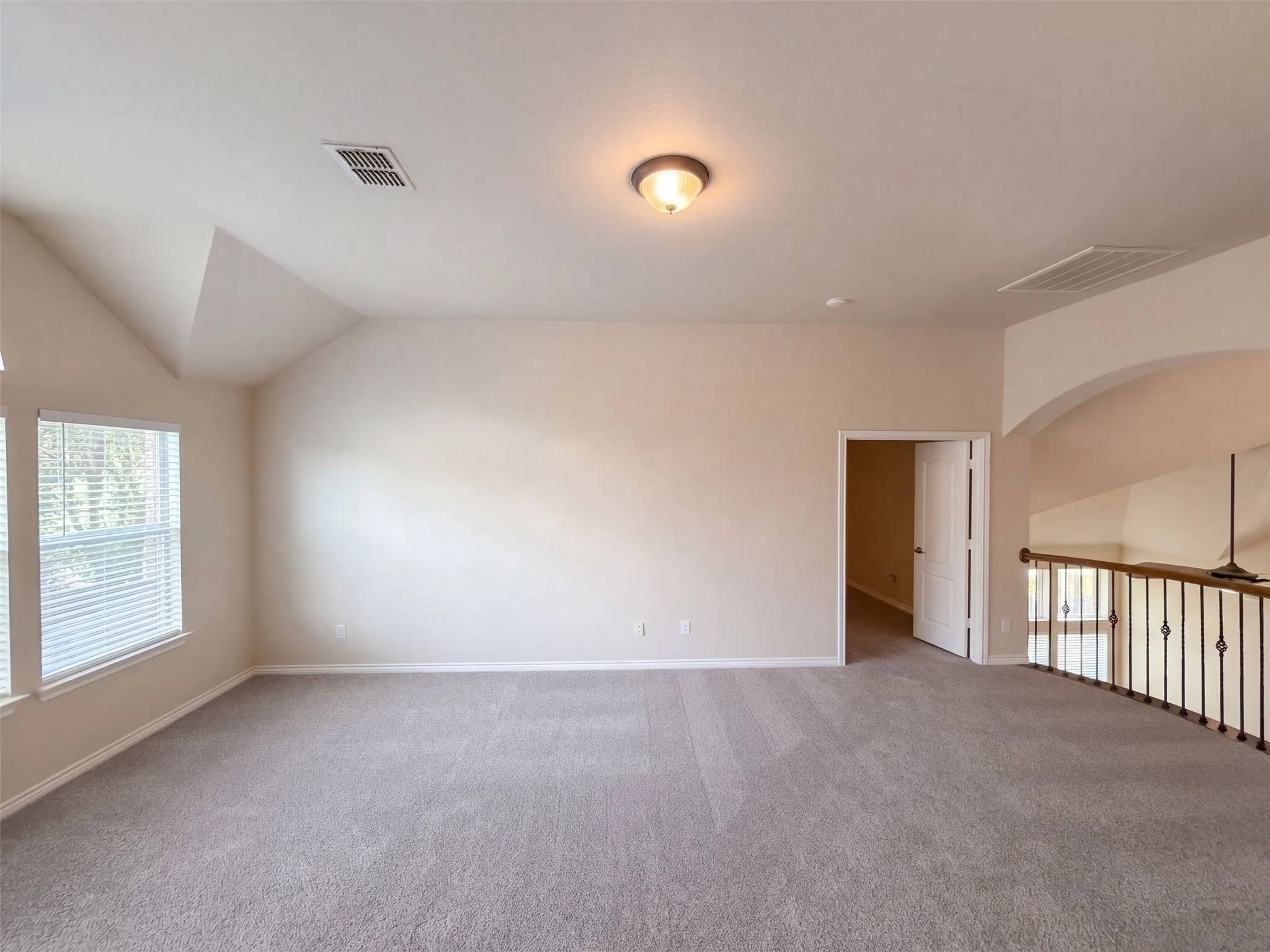 Single Family Residence For Sale in Tarrant County , 12272 Indian Creek Drive, Fort Worth, Texas 76179, 5 Bedroom, 4 Bathroom, 3 Garage spaces, 4,203 Sqft, built in 2007, mls#21412791, Real Estate Agent in Fort Worth, Homes For Sale in Tarrant county, Homes For Sale in Fort Worth, Realtor in Fort Worth Texas, Real Estate Brokerage Independent Realty Texas, Luminita Cordes Realtor