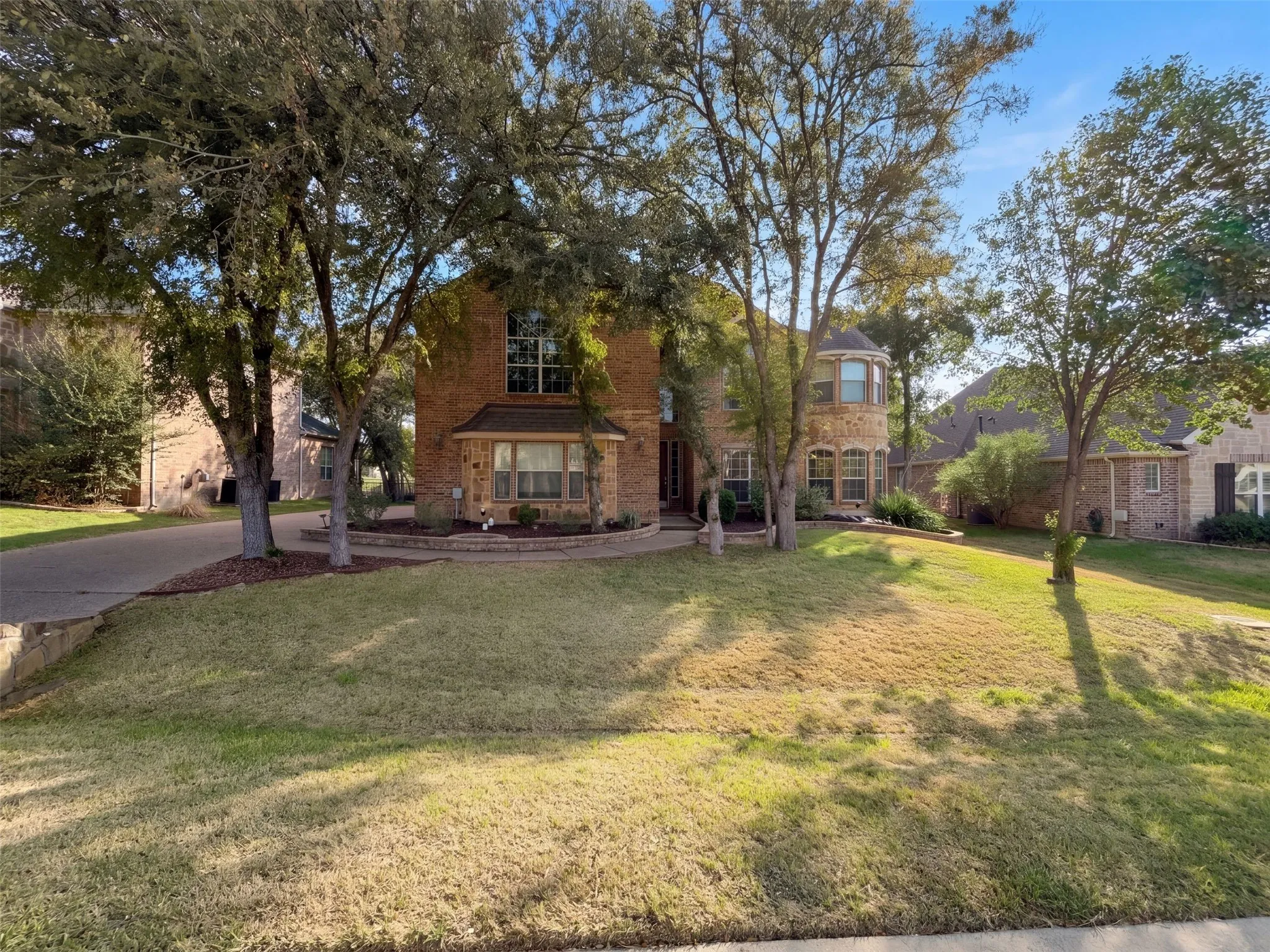 Single Family Residence For Sale in Tarrant County , 12272 Indian Creek Drive, Fort Worth, Texas 76179, 5 Bedroom, 4 Bathroom, 3 Garage spaces, 4,203 Sqft, built in 2007, mls#21412791, Real Estate Agent in Fort Worth, Homes For Sale in Tarrant county, Homes For Sale in Fort Worth, Realtor in Fort Worth Texas, Real Estate Brokerage Independent Realty Texas, Luminita Cordes Realtor