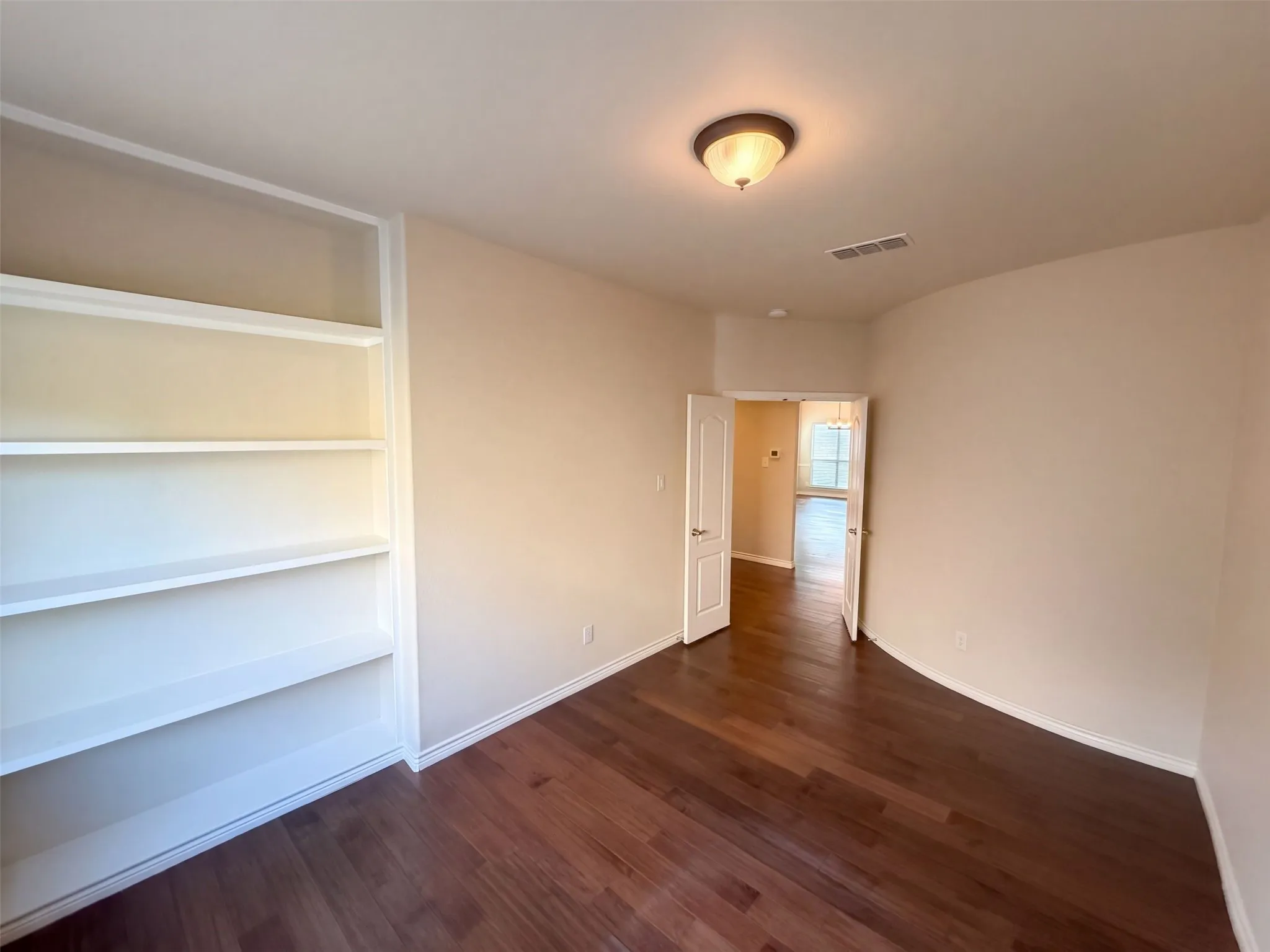 Single Family Residence For Sale in Tarrant County , 12272 Indian Creek Drive, Fort Worth, Texas 76179, 5 Bedroom, 4 Bathroom, 3 Garage spaces, 4,203 Sqft, built in 2007, mls#21412791, Real Estate Agent in Fort Worth, Homes For Sale in Tarrant county, Homes For Sale in Fort Worth, Realtor in Fort Worth Texas, Real Estate Brokerage Independent Realty Texas, Luminita Cordes Realtor