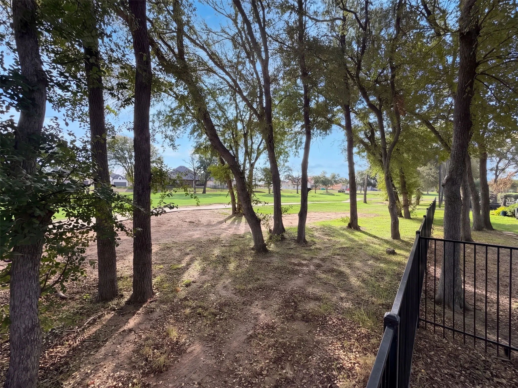 Single Family Residence For Sale in Tarrant County , 12272 Indian Creek Drive, Fort Worth, Texas 76179, 5 Bedroom, 4 Bathroom, 3 Garage spaces, 4,203 Sqft, built in 2007, mls#21412791, Real Estate Agent in Fort Worth, Homes For Sale in Tarrant county, Homes For Sale in Fort Worth, Realtor in Fort Worth Texas, Real Estate Brokerage Independent Realty Texas, Luminita Cordes Realtor