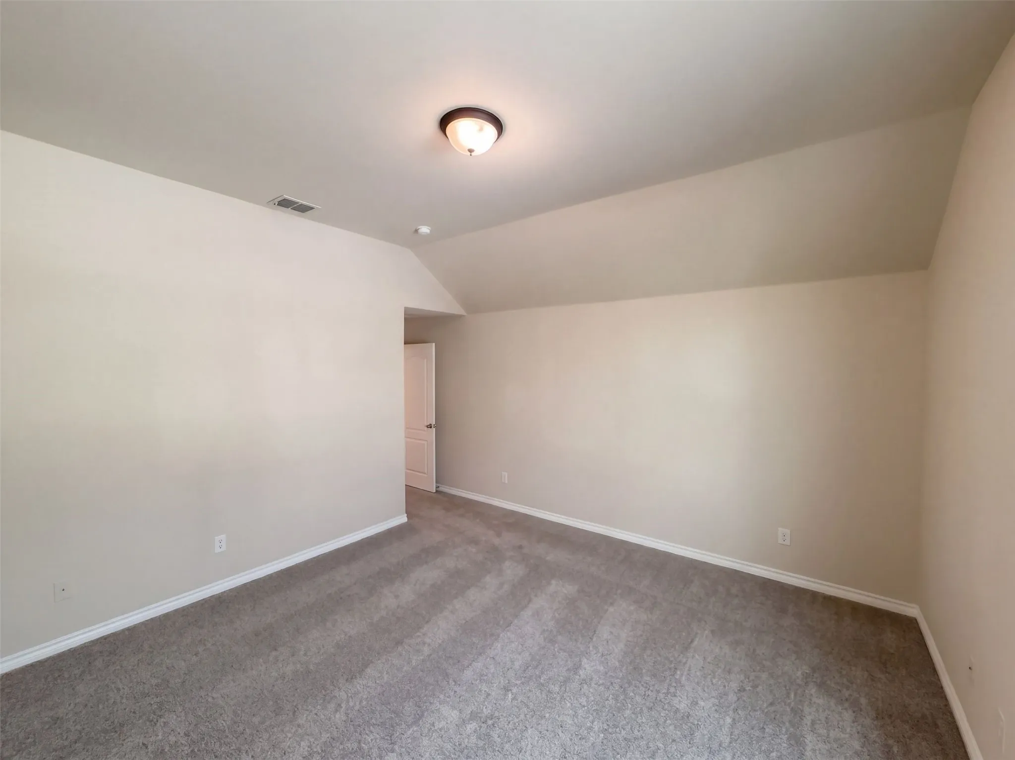 Single Family Residence For Sale in Tarrant County , 12272 Indian Creek Drive, Fort Worth, Texas 76179, 5 Bedroom, 4 Bathroom, 3 Garage spaces, 4,203 Sqft, built in 2007, mls#21412791, Real Estate Agent in Fort Worth, Homes For Sale in Tarrant county, Homes For Sale in Fort Worth, Realtor in Fort Worth Texas, Real Estate Brokerage Independent Realty Texas, Luminita Cordes Realtor