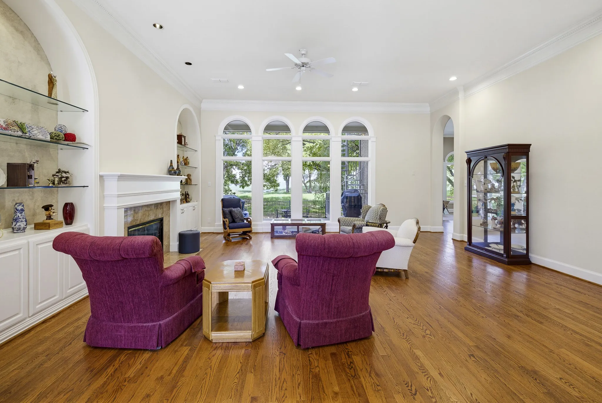 Single Family Residence For Sale in Tarrant County , 7012 Saucon Valley Drive, Fort Worth, Texas 76132, 4 Bedroom, 6 Bathroom, 3 Garage spaces, 5,415 Sqft, built in 1995, mls#21411633, Real Estate Agent in Fort Worth, Homes For Sale in Tarrant county, Homes For Sale in Fort Worth, Realtor in Fort Worth Texas, Real Estate Brokerage Independent Realty Texas, Luminita Cordes Realtor