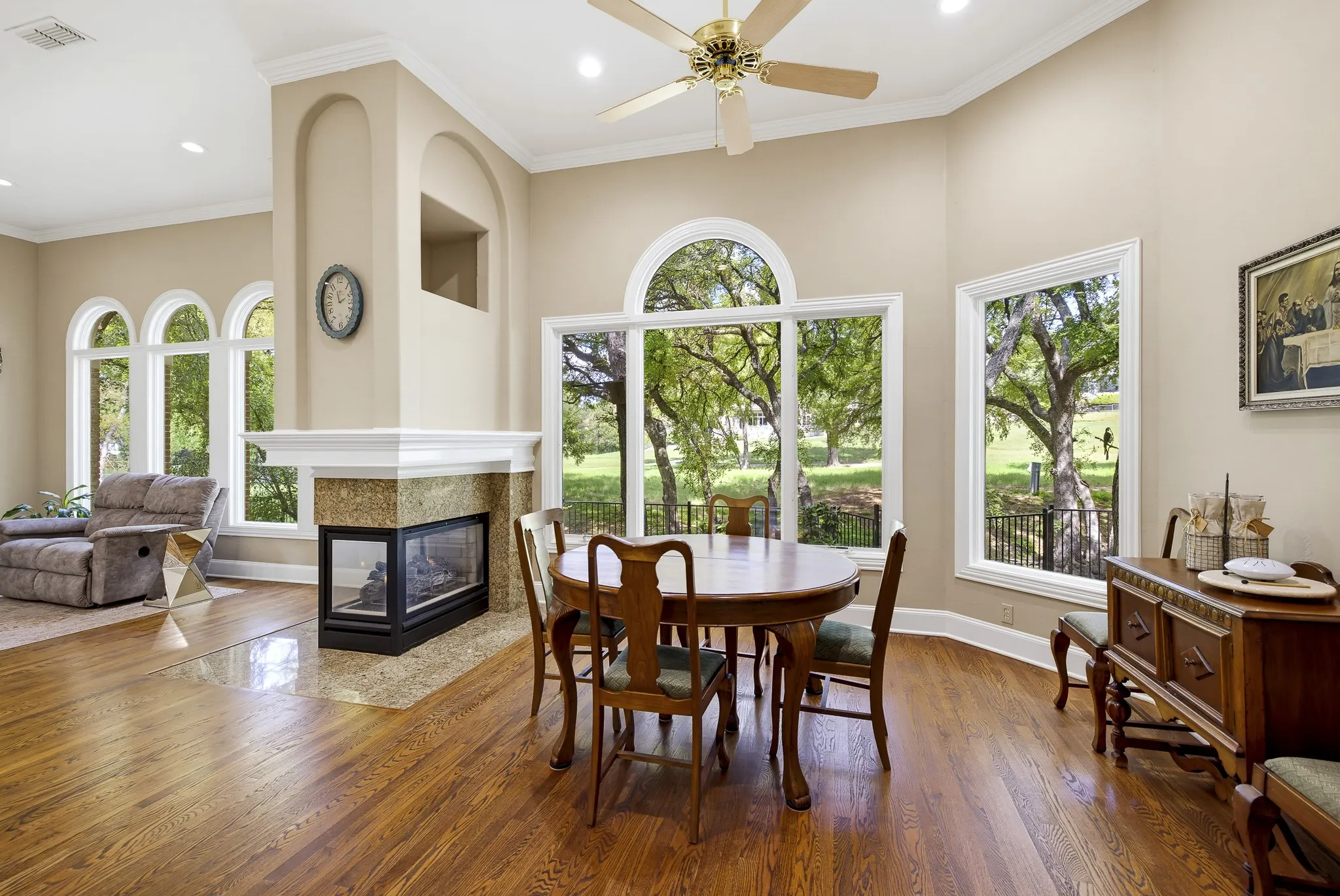 Single Family Residence For Sale in Tarrant County , 7012 Saucon Valley Drive, Fort Worth, Texas 76132, 4 Bedroom, 6 Bathroom, 3 Garage spaces, 5,415 Sqft, built in 1995, mls#21411633, Real Estate Agent in Fort Worth, Homes For Sale in Tarrant county, Homes For Sale in Fort Worth, Realtor in Fort Worth Texas, Real Estate Brokerage Independent Realty Texas, Luminita Cordes Realtor