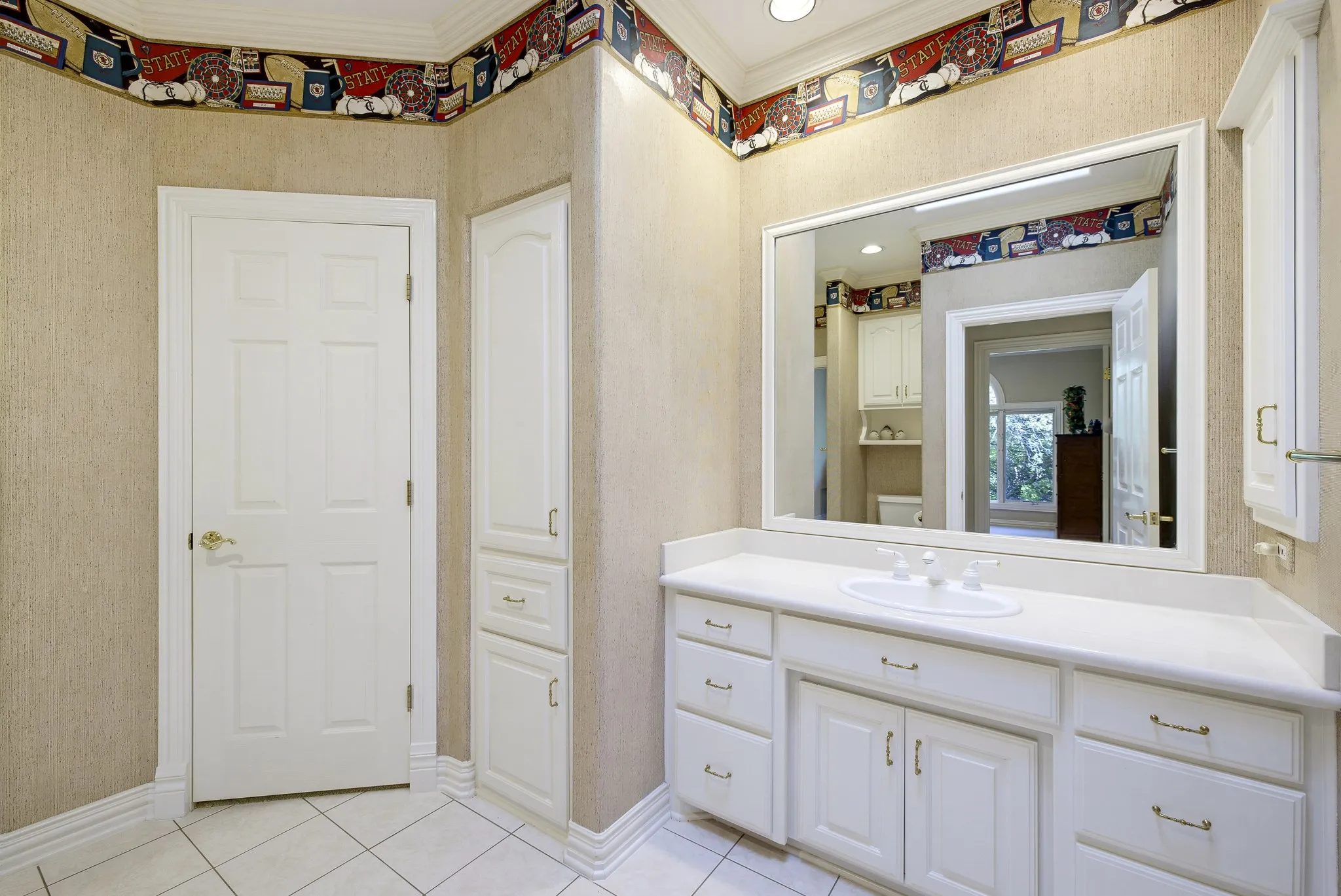 Single Family Residence For Sale in Tarrant County , 7012 Saucon Valley Drive, Fort Worth, Texas 76132, 4 Bedroom, 6 Bathroom, 3 Garage spaces, 5,415 Sqft, built in 1995, mls#21411633, Real Estate Agent in Fort Worth, Homes For Sale in Tarrant county, Homes For Sale in Fort Worth, Realtor in Fort Worth Texas, Real Estate Brokerage Independent Realty Texas, Luminita Cordes Realtor