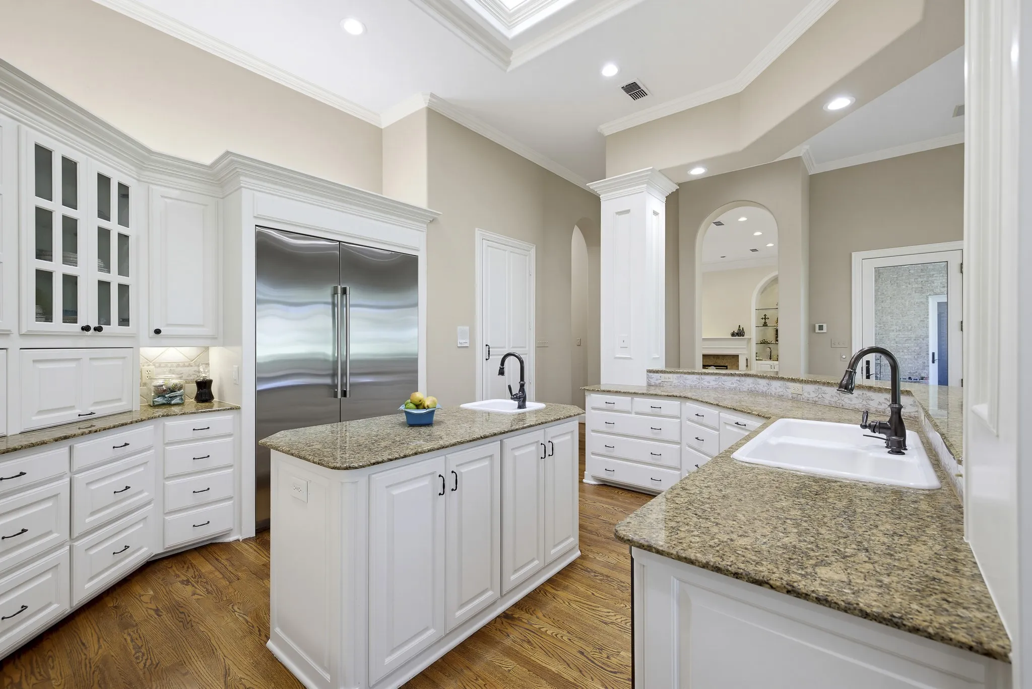 Single Family Residence For Sale in Tarrant County , 7012 Saucon Valley Drive, Fort Worth, Texas 76132, 4 Bedroom, 6 Bathroom, 3 Garage spaces, 5,415 Sqft, built in 1995, mls#21411633, Real Estate Agent in Fort Worth, Homes For Sale in Tarrant county, Homes For Sale in Fort Worth, Realtor in Fort Worth Texas, Real Estate Brokerage Independent Realty Texas, Luminita Cordes Realtor