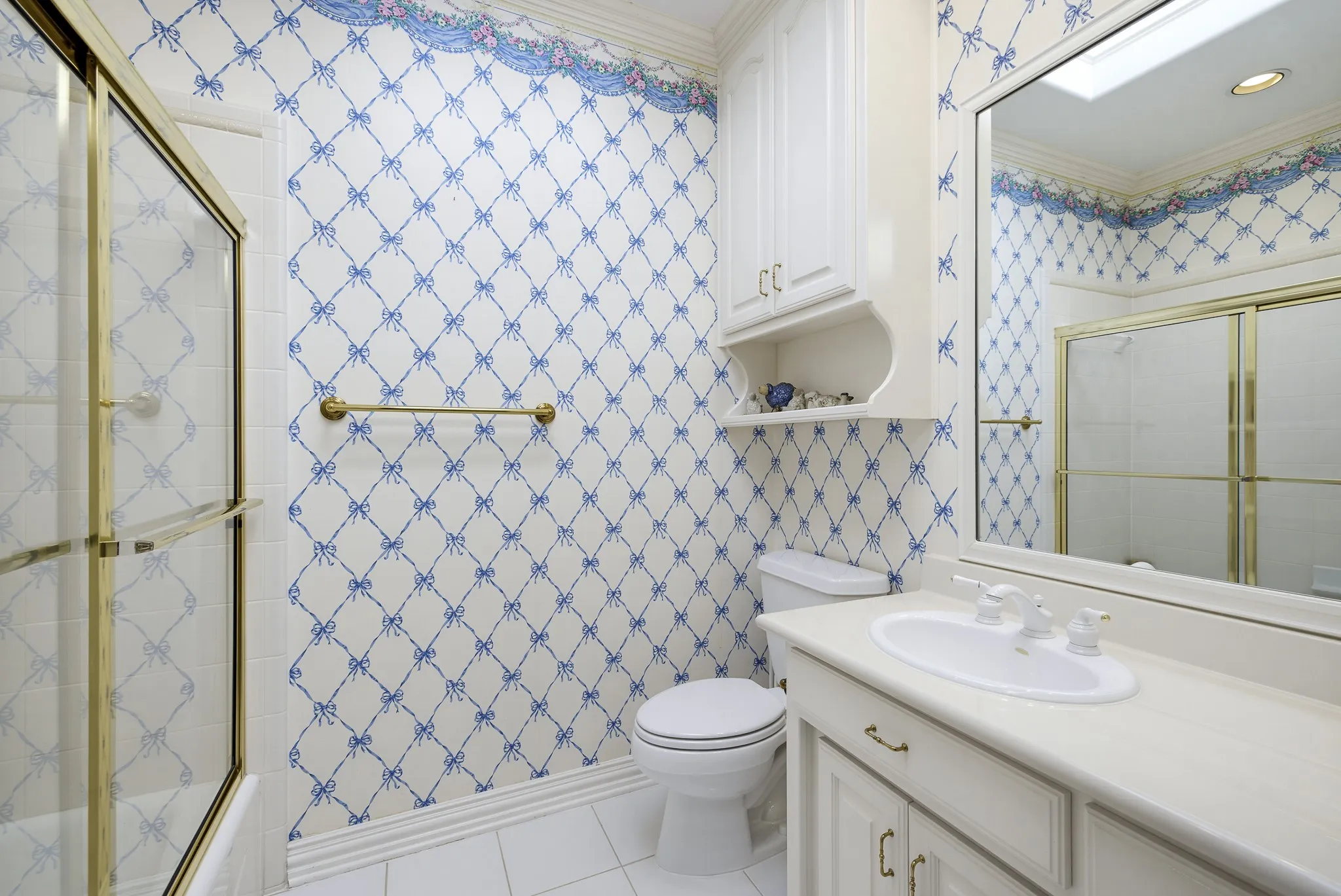 Single Family Residence For Sale in Tarrant County , 7012 Saucon Valley Drive, Fort Worth, Texas 76132, 4 Bedroom, 6 Bathroom, 3 Garage spaces, 5,415 Sqft, built in 1995, mls#21411633, Real Estate Agent in Fort Worth, Homes For Sale in Tarrant county, Homes For Sale in Fort Worth, Realtor in Fort Worth Texas, Real Estate Brokerage Independent Realty Texas, Luminita Cordes Realtor