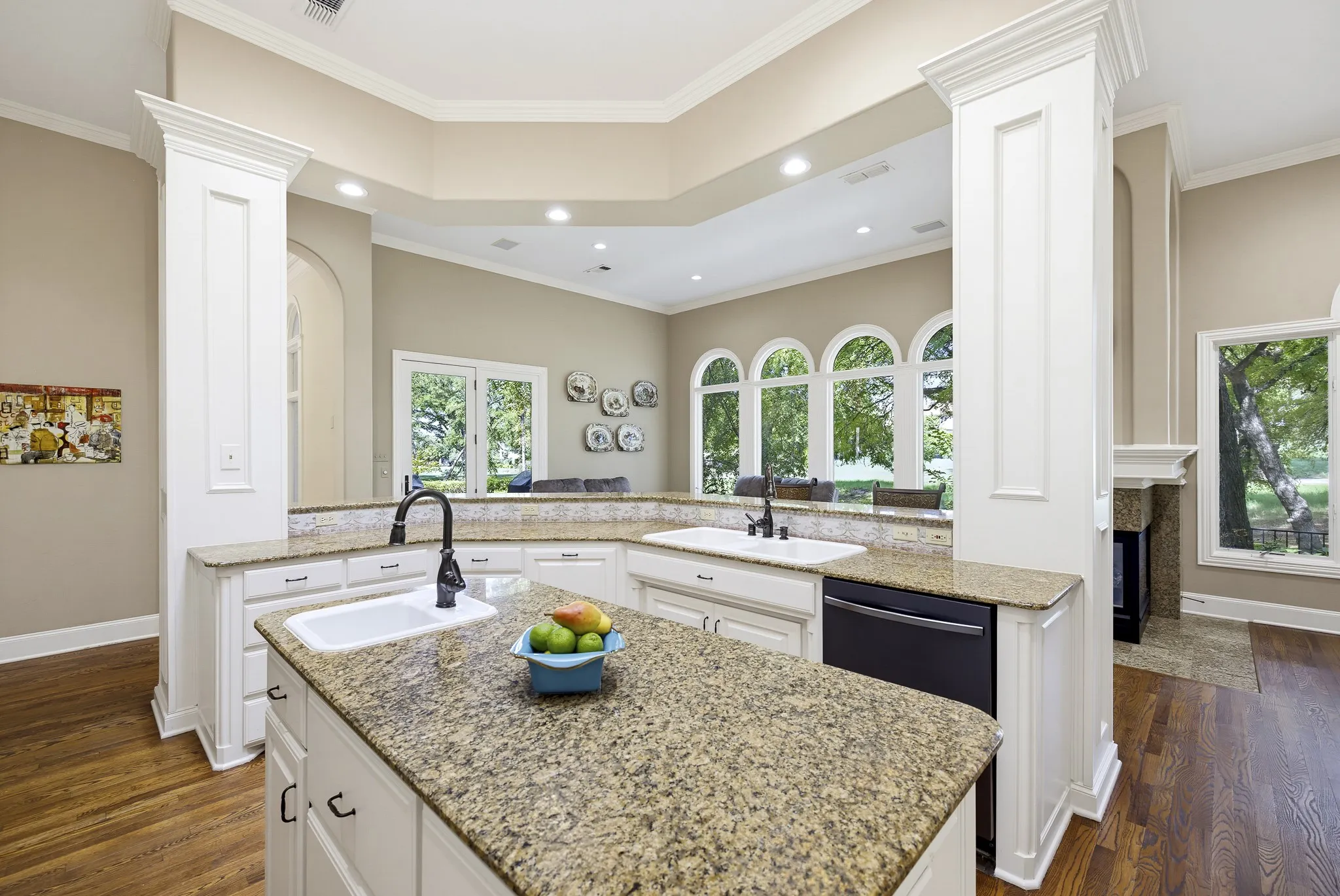 Single Family Residence For Sale in Tarrant County , 7012 Saucon Valley Drive, Fort Worth, Texas 76132, 4 Bedroom, 6 Bathroom, 3 Garage spaces, 5,415 Sqft, built in 1995, mls#21411633, Real Estate Agent in Fort Worth, Homes For Sale in Tarrant county, Homes For Sale in Fort Worth, Realtor in Fort Worth Texas, Real Estate Brokerage Independent Realty Texas, Luminita Cordes Realtor