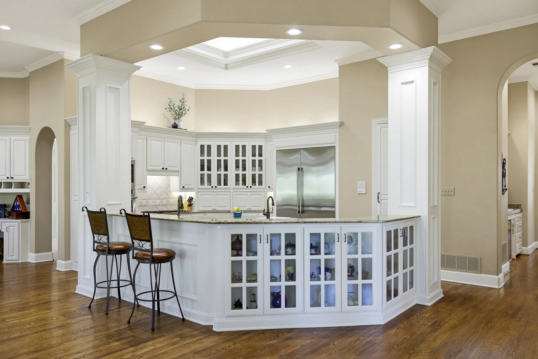 Single Family Residence For Sale in Tarrant County , 7012 Saucon Valley Drive, Fort Worth, Texas 76132, 4 Bedroom, 6 Bathroom, 3 Garage spaces, 5,415 Sqft, built in 1995, mls#21411633, Real Estate Agent in Fort Worth, Homes For Sale in Tarrant county, Homes For Sale in Fort Worth, Realtor in Fort Worth Texas, Real Estate Brokerage Independent Realty Texas, Luminita Cordes Realtor