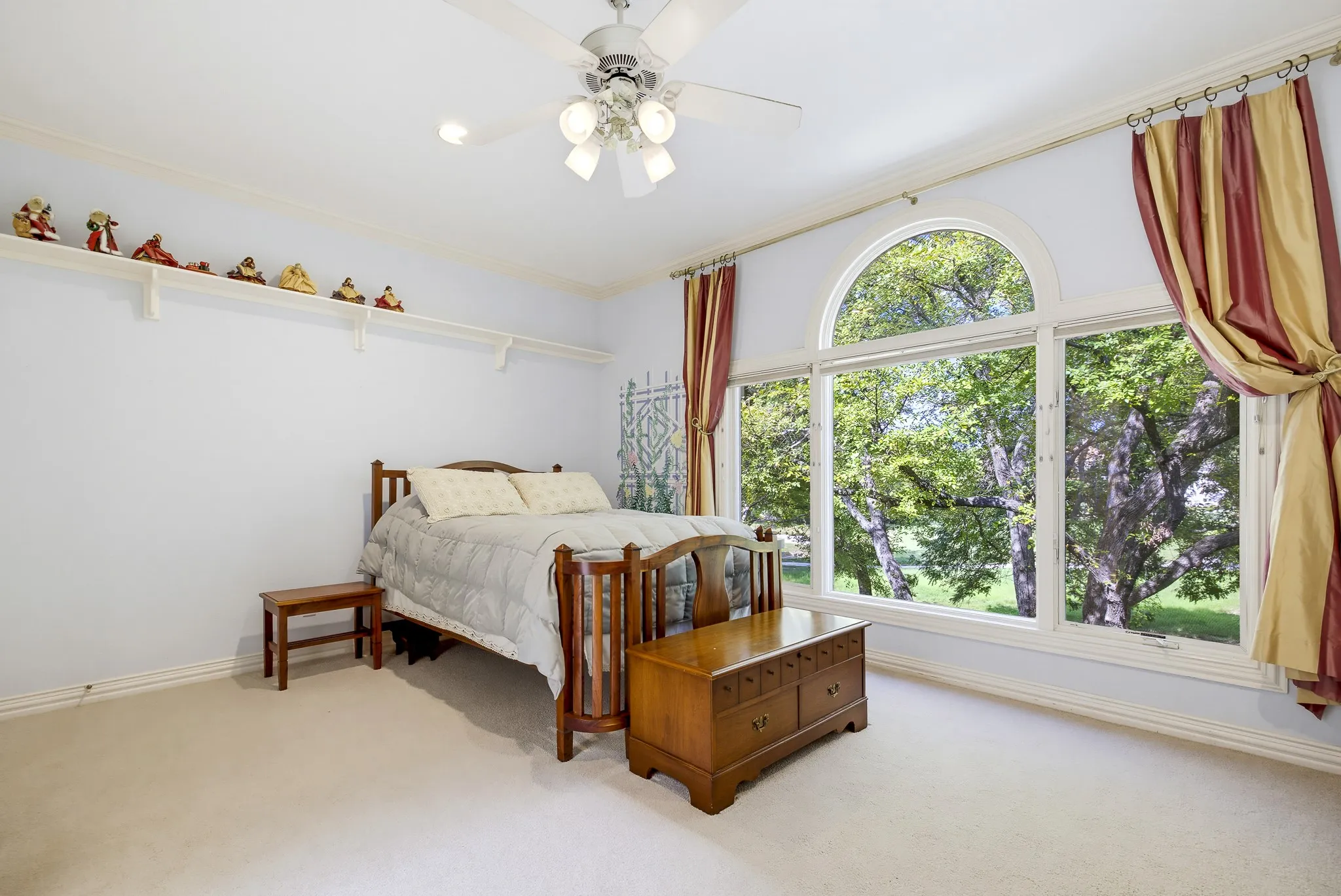 Single Family Residence For Sale in Tarrant County , 7012 Saucon Valley Drive, Fort Worth, Texas 76132, 4 Bedroom, 6 Bathroom, 3 Garage spaces, 5,415 Sqft, built in 1995, mls#21411633, Real Estate Agent in Fort Worth, Homes For Sale in Tarrant county, Homes For Sale in Fort Worth, Realtor in Fort Worth Texas, Real Estate Brokerage Independent Realty Texas, Luminita Cordes Realtor