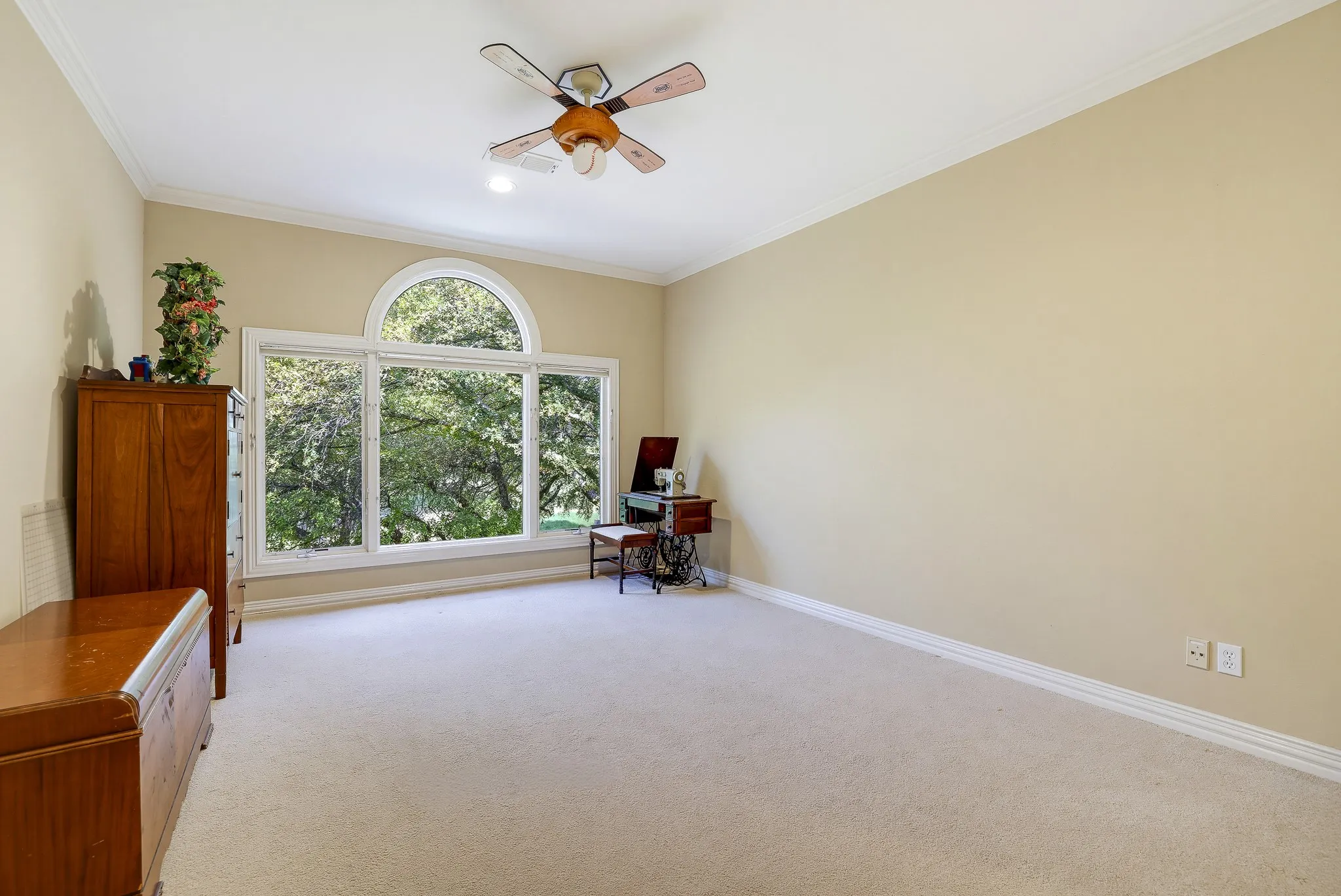 Single Family Residence For Sale in Tarrant County , 7012 Saucon Valley Drive, Fort Worth, Texas 76132, 4 Bedroom, 6 Bathroom, 3 Garage spaces, 5,415 Sqft, built in 1995, mls#21411633, Real Estate Agent in Fort Worth, Homes For Sale in Tarrant county, Homes For Sale in Fort Worth, Realtor in Fort Worth Texas, Real Estate Brokerage Independent Realty Texas, Luminita Cordes Realtor