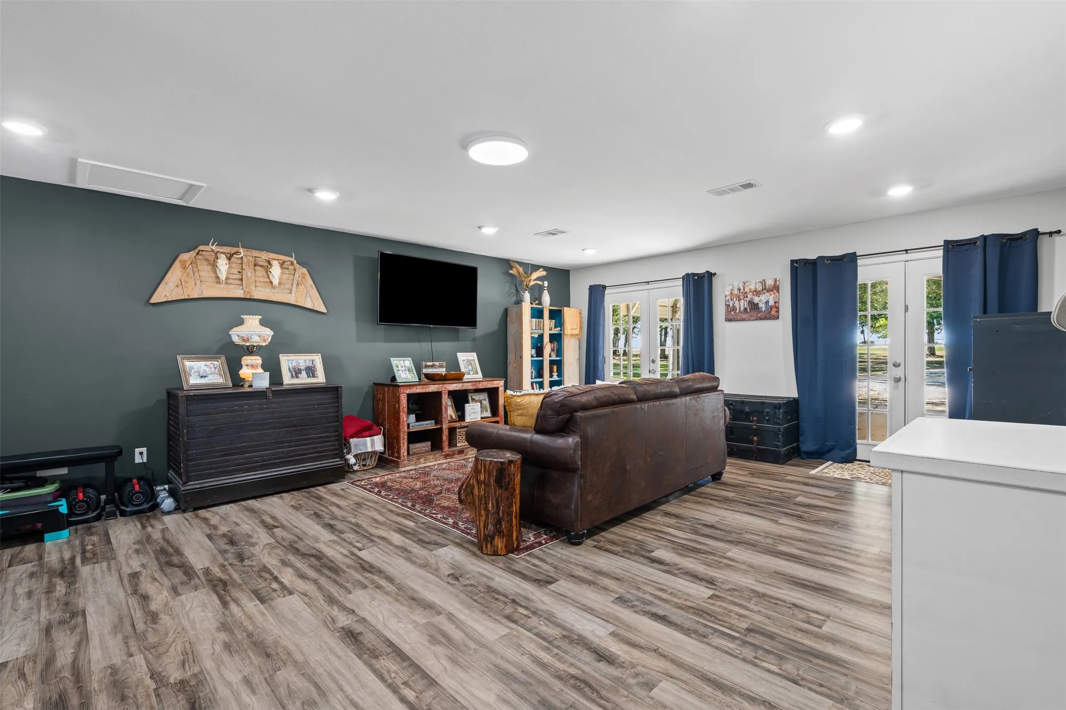 Single Family Residence For Sale in Denton County , 13800 Fm 1384, Justin, Texas 76247, 3 Bedroom, 2 Bathroom, Garage spaces, 1,550 Sqft, built in 1985, mls#21412693, Real Estate Agent in Justin, Homes For Sale in Denton county, Homes For Sale in Justin, Realtor in Justin Texas, Real Estate Brokerage Independent Realty Texas, Luminita Cordes Realtor