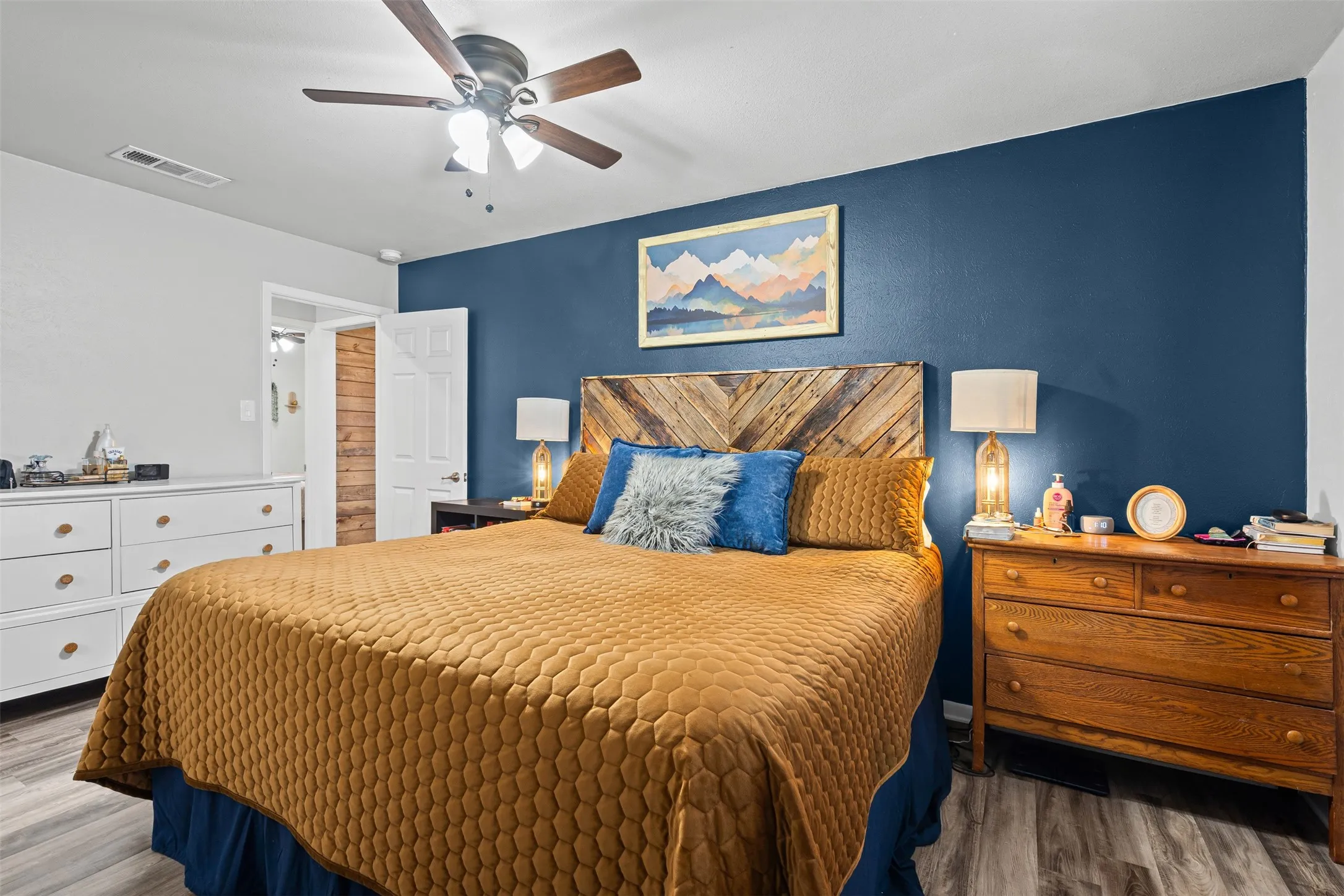 Single Family Residence For Sale in Denton County , 13800 Fm 1384, Justin, Texas 76247, 3 Bedroom, 2 Bathroom, Garage spaces, 1,550 Sqft, built in 1985, mls#21412693, Real Estate Agent in Justin, Homes For Sale in Denton county, Homes For Sale in Justin, Realtor in Justin Texas, Real Estate Brokerage Independent Realty Texas, Luminita Cordes Realtor