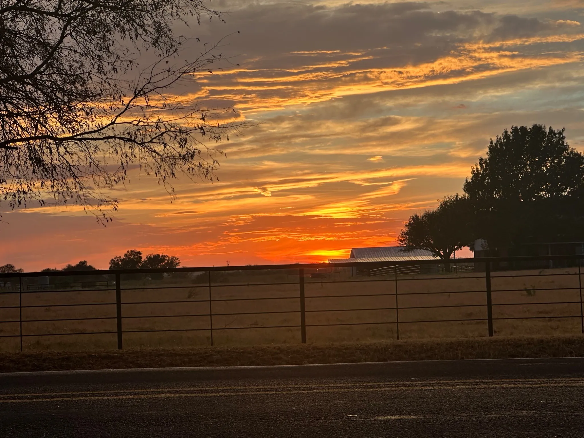 Single Family Residence For Sale in Denton County , 13800 Fm 1384, Justin, Texas 76247, 3 Bedroom, 2 Bathroom, Garage spaces, 1,550 Sqft, built in 1985, mls#21412693, Real Estate Agent in Justin, Homes For Sale in Denton county, Homes For Sale in Justin, Realtor in Justin Texas, Real Estate Brokerage Independent Realty Texas, Luminita Cordes Realtor