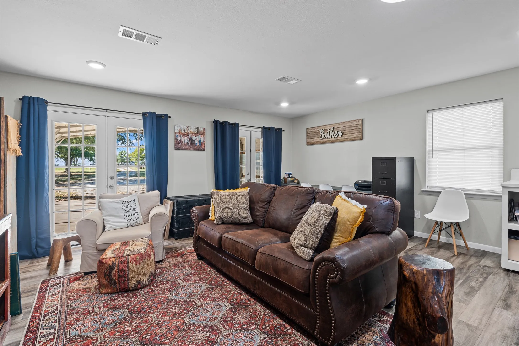 Single Family Residence For Sale in Denton County , 13800 Fm 1384, Justin, Texas 76247, 3 Bedroom, 2 Bathroom, Garage spaces, 1,550 Sqft, built in 1985, mls#21412693, Real Estate Agent in Justin, Homes For Sale in Denton county, Homes For Sale in Justin, Realtor in Justin Texas, Real Estate Brokerage Independent Realty Texas, Luminita Cordes Realtor