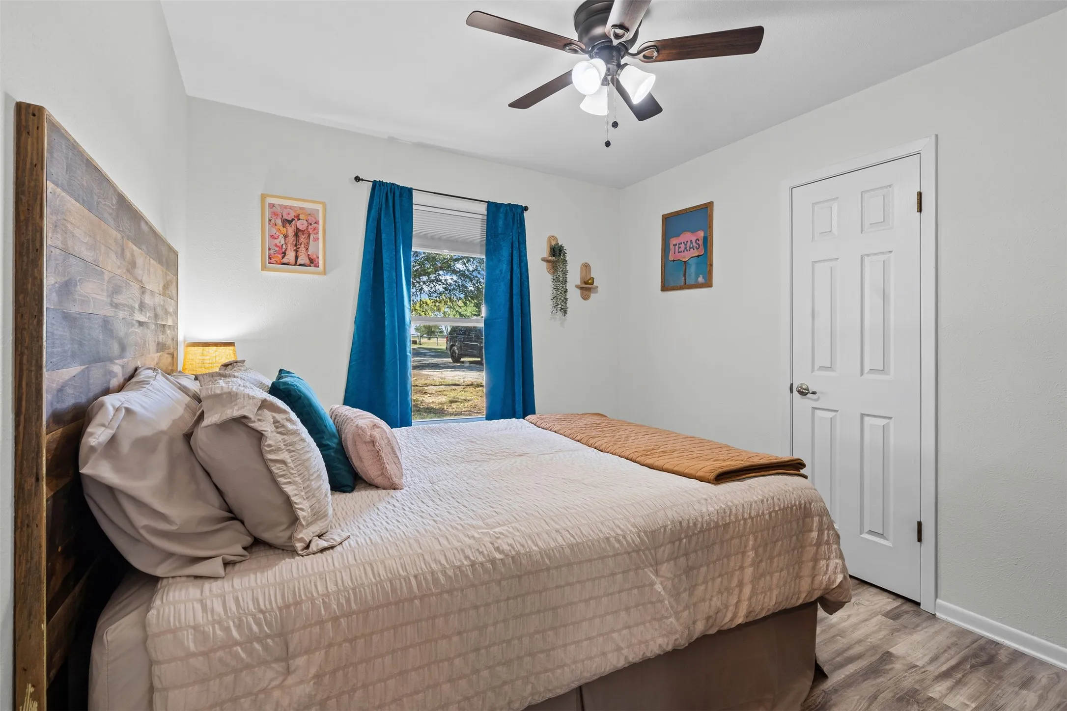 Single Family Residence For Sale in Denton County , 13800 Fm 1384, Justin, Texas 76247, 3 Bedroom, 2 Bathroom, Garage spaces, 1,550 Sqft, built in 1985, mls#21412693, Real Estate Agent in Justin, Homes For Sale in Denton county, Homes For Sale in Justin, Realtor in Justin Texas, Real Estate Brokerage Independent Realty Texas, Luminita Cordes Realtor