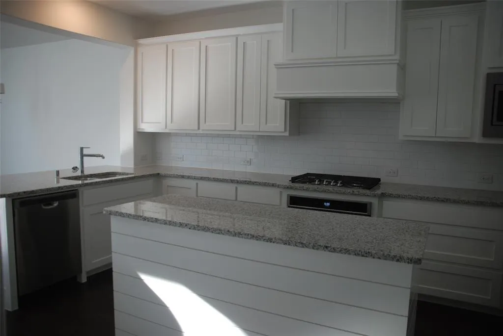 Townhouse For Rent in Dallas County , 507 Cobblestone Lane, Irving, Texas 75039, 2 Bedroom, 3 Bathroom, 2 Garage spaces, 1,825 Sqft, built in 2020, mls#21412727, Real Estate Agent in Irving, Homes For Rent in Dallas county, Homes For Rent in Irving, Realtor in Irving Texas, Real Estate Brokerage Independent Realty Texas, Luminita Cordes Realtor