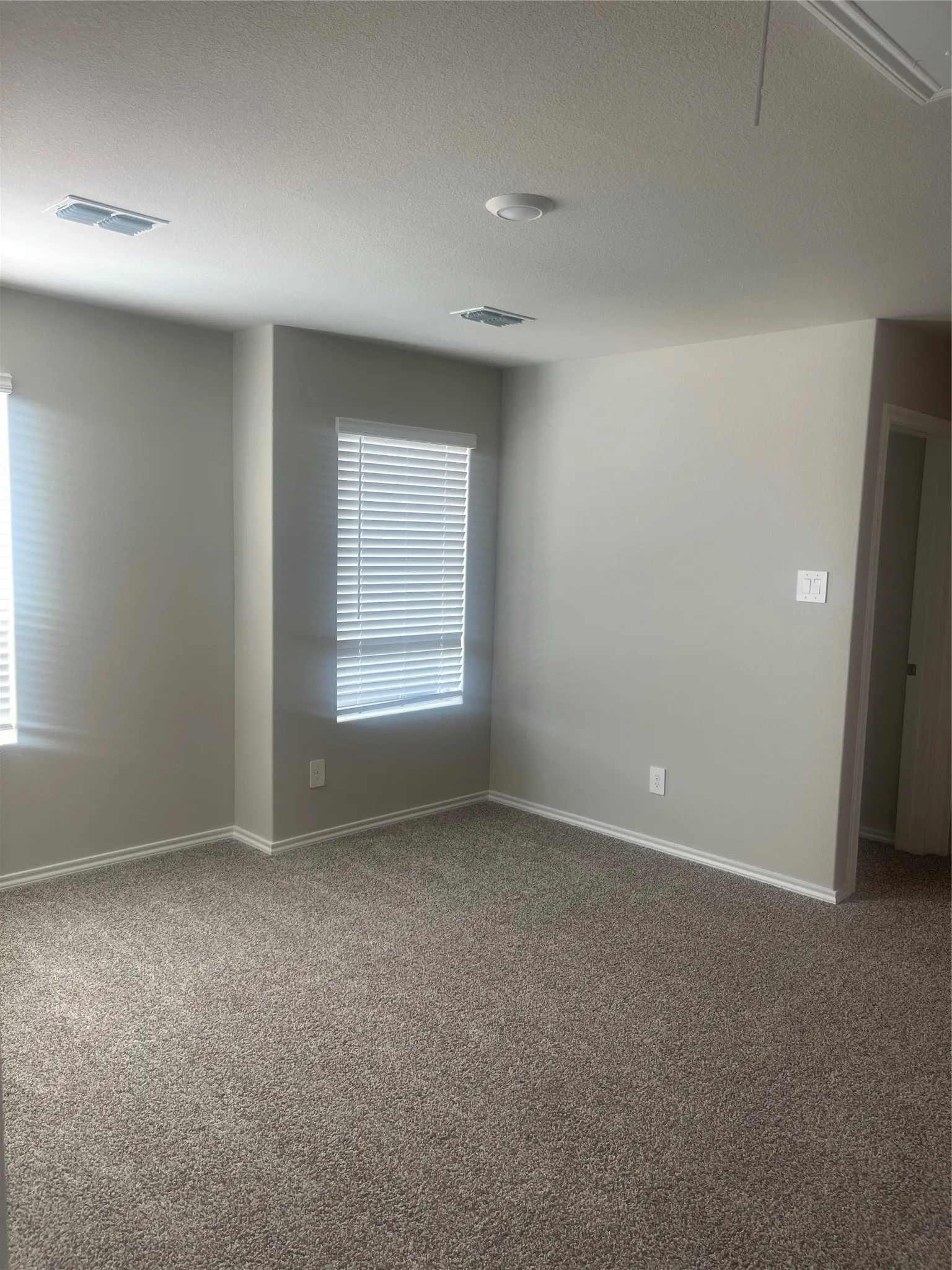 Single Family Residence For Rent in Denton County , 16633 Hudson Prairie Way, Justin, Texas 76247, 5 Bedroom, 3 Bathroom, 2 Garage spaces, 2,118 Sqft, built in 2026, mls#21412325, Real Estate Agent in Justin, Homes For Rent in Denton county, Homes For Rent in Justin, Realtor in Justin Texas, Real Estate Brokerage Independent Realty Texas, Luminita Cordes Realtor