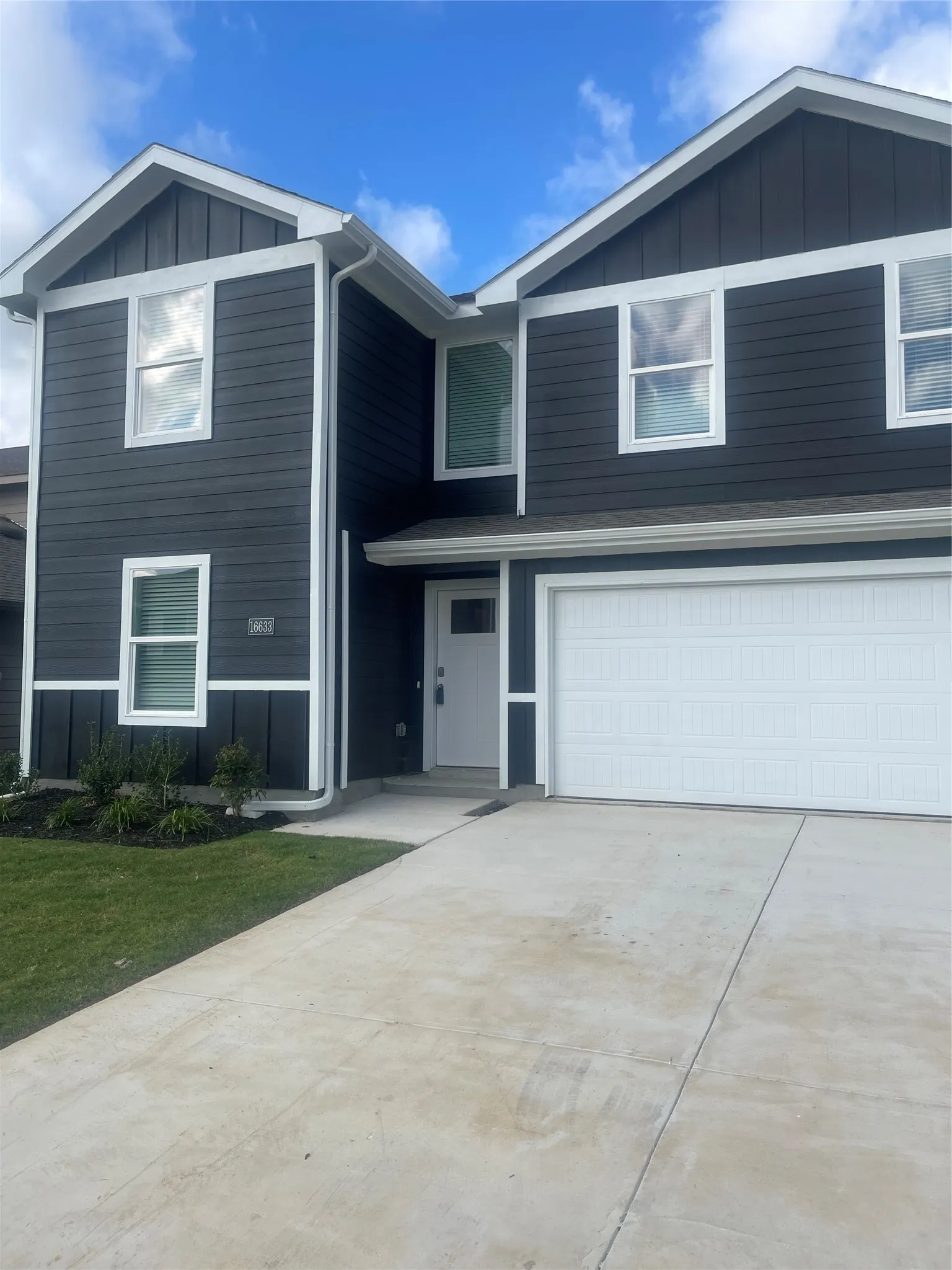 Single Family Residence For Rent
