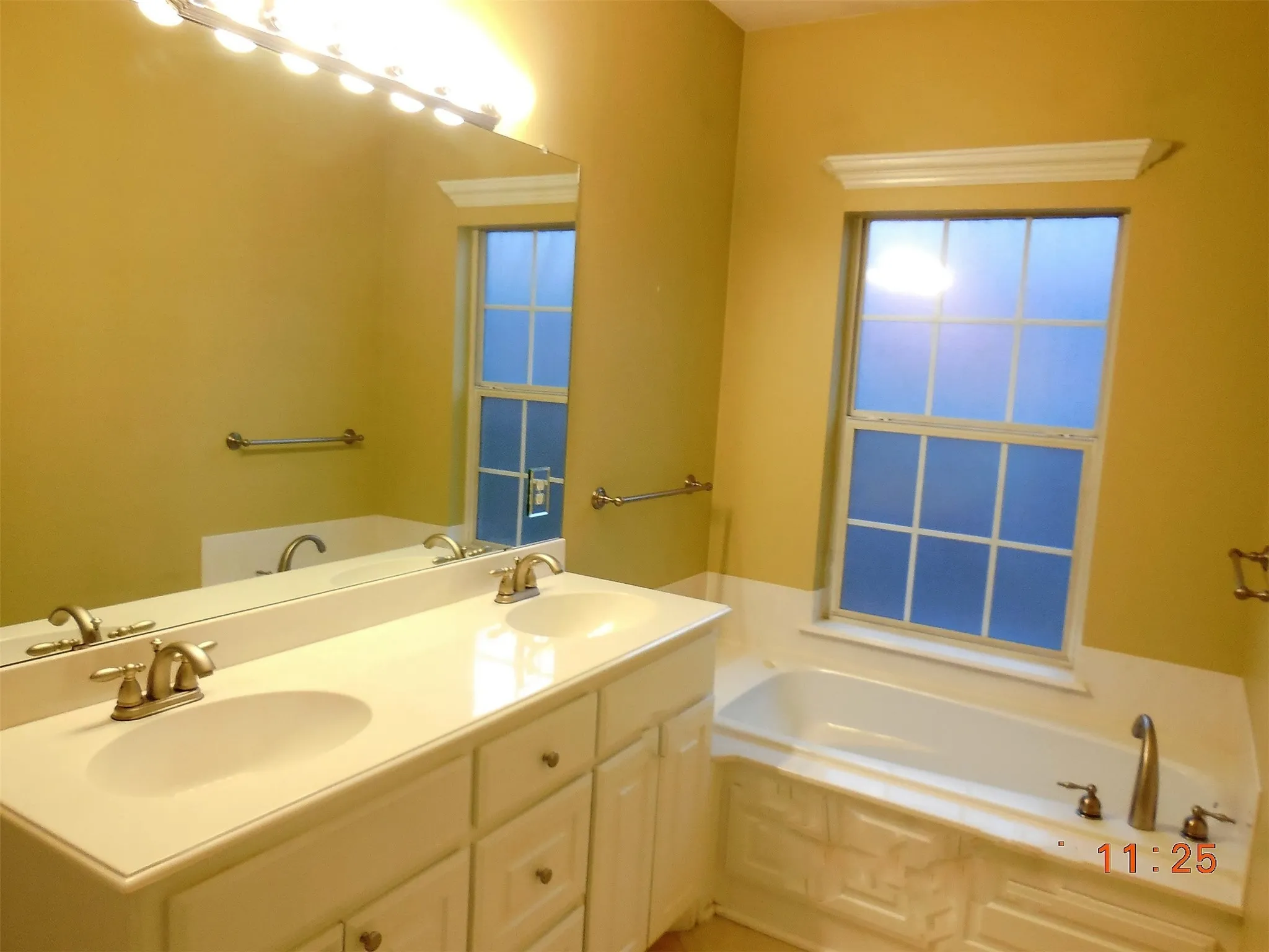 Single Family Residence For Rent in Grayson County , 4813 Indio Lane, Sherman, Texas 75092, 3 Bedroom, 2 Bathroom, 2 Garage spaces, 1,588 Sqft, built in 2005, mls#21359390, Real Estate Agent in Sherman, Homes For Rent in Grayson county, Homes For Rent in Sherman, Realtor in Sherman Texas, Real Estate Brokerage Independent Realty Texas, Luminita Cordes Realtor