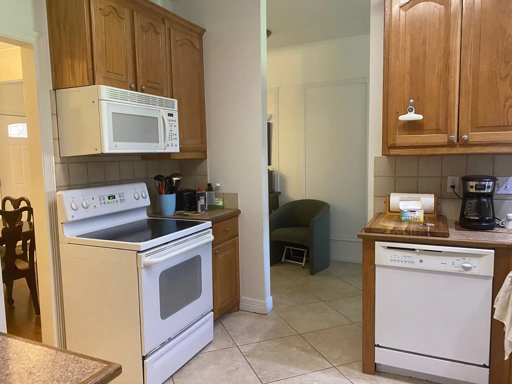 Single Family Residence For Rent in Grayson County , 4813 Indio Lane, Sherman, Texas 75092, 3 Bedroom, 2 Bathroom, 2 Garage spaces, 1,588 Sqft, built in 2005, mls#21359390, Real Estate Agent in Sherman, Homes For Rent in Grayson county, Homes For Rent in Sherman, Realtor in Sherman Texas, Real Estate Brokerage Independent Realty Texas, Luminita Cordes Realtor