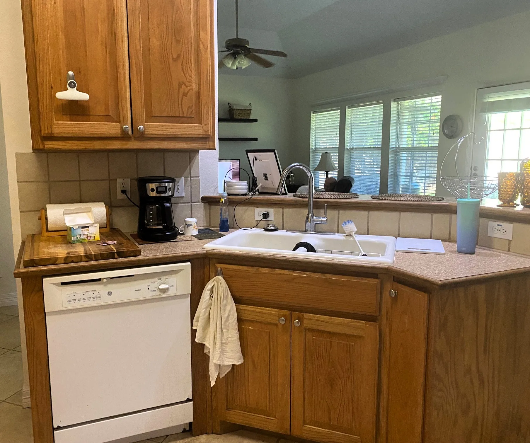 Single Family Residence For Rent in Grayson County , 4813 Indio Lane, Sherman, Texas 75092, 3 Bedroom, 2 Bathroom, 2 Garage spaces, 1,588 Sqft, built in 2005, mls#21359390, Real Estate Agent in Sherman, Homes For Rent in Grayson county, Homes For Rent in Sherman, Realtor in Sherman Texas, Real Estate Brokerage Independent Realty Texas, Luminita Cordes Realtor