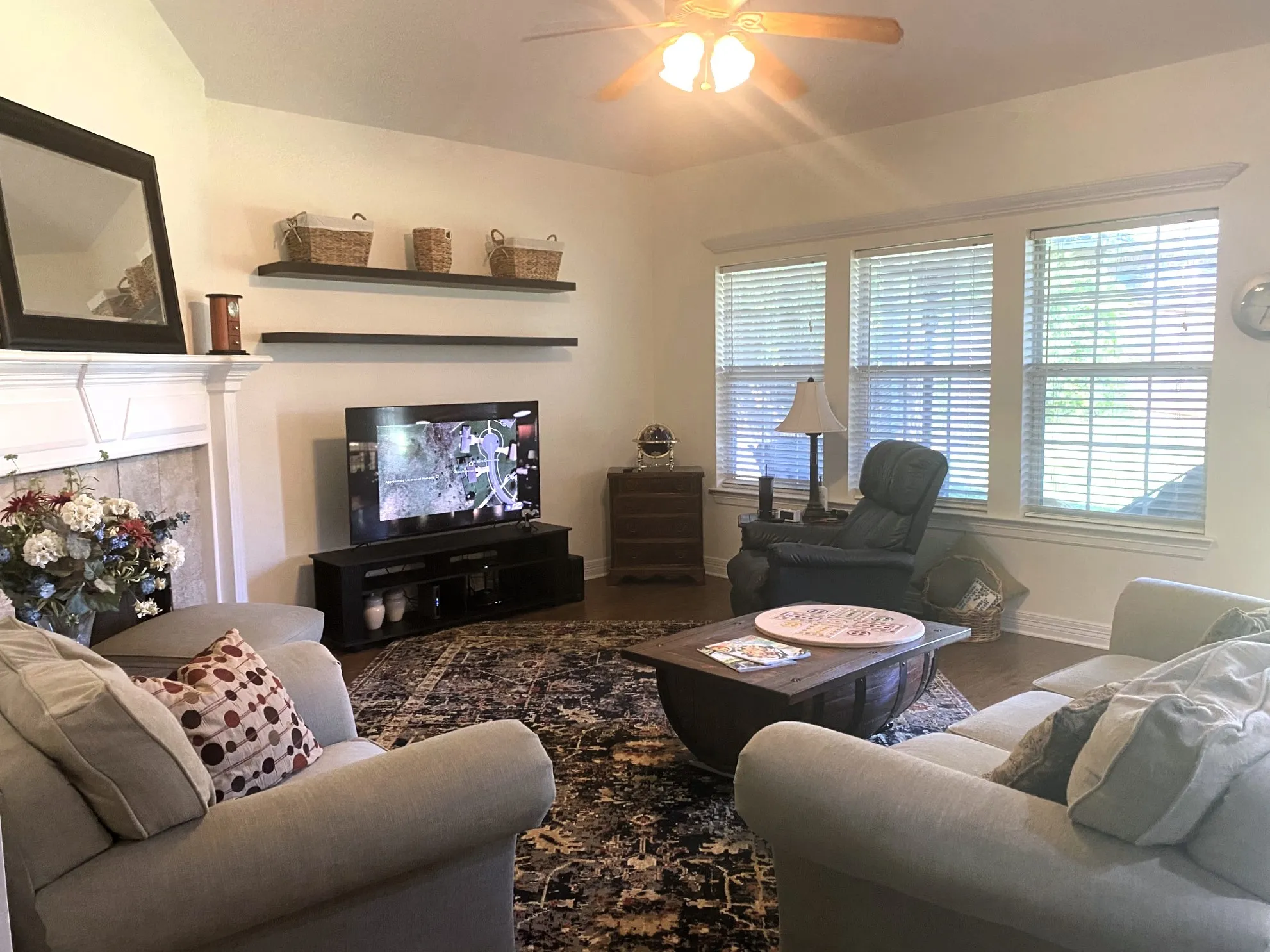 Single Family Residence For Rent in Grayson County , 4813 Indio Lane, Sherman, Texas 75092, 3 Bedroom, 2 Bathroom, 2 Garage spaces, 1,588 Sqft, built in 2005, mls#21359390, Real Estate Agent in Sherman, Homes For Rent in Grayson county, Homes For Rent in Sherman, Realtor in Sherman Texas, Real Estate Brokerage Independent Realty Texas, Luminita Cordes Realtor
