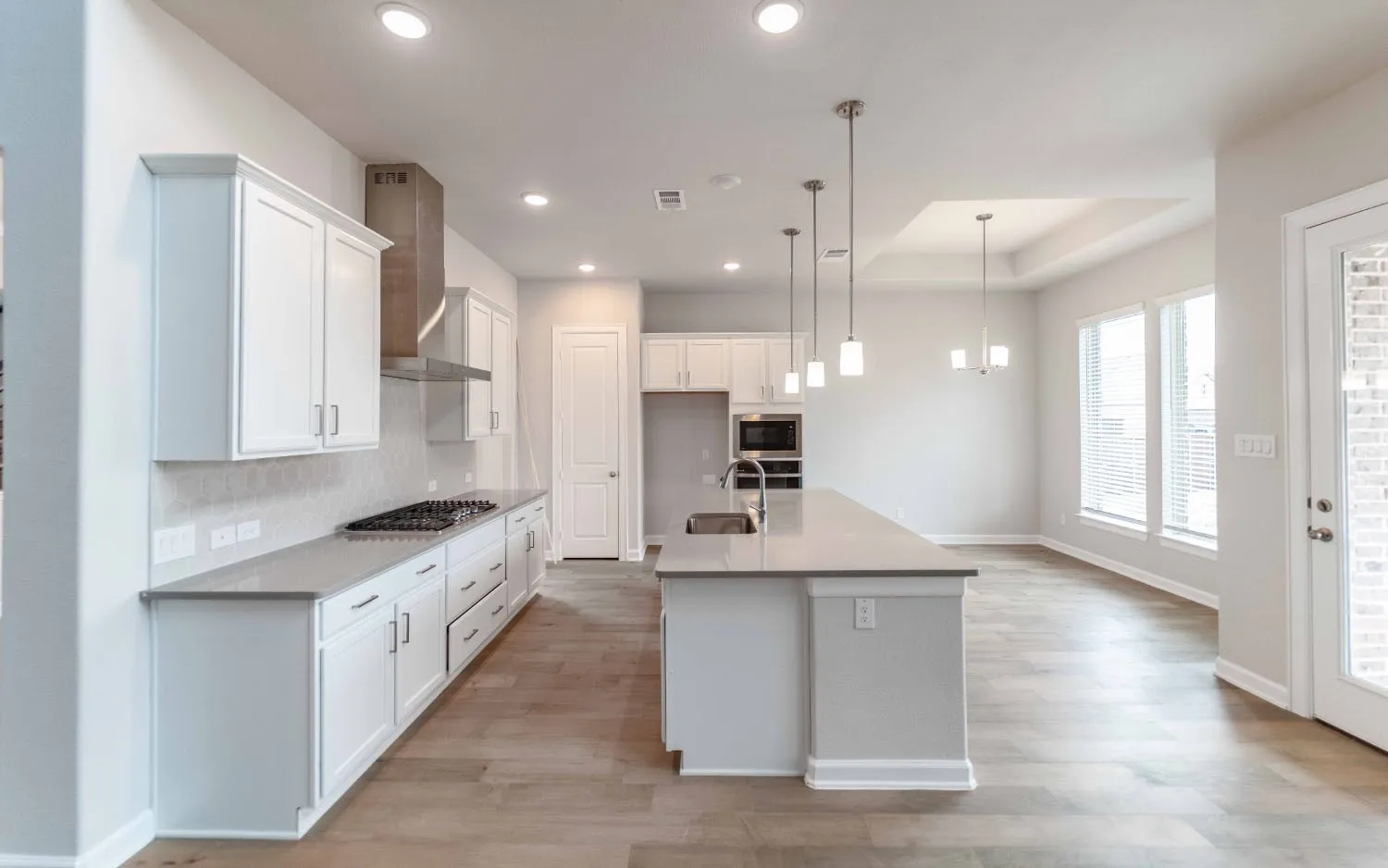 Single Family Residence For Sale in Rockwall County , 1902 Sicilia Lane, Mclendon Chisholm, Texas 75032, 4 Bedroom, 5 Bathroom, 2 Garage spaces, 3,748 Sqft, built in 2023, mls#21412844, Real Estate Agent in Mclendon Chisholm, Homes For Sale in Rockwall county, Homes For Sale in Mclendon Chisholm, Realtor in Mclendon Chisholm Texas, Real Estate Brokerage Independent Realty Texas, Luminita Cordes Realtor