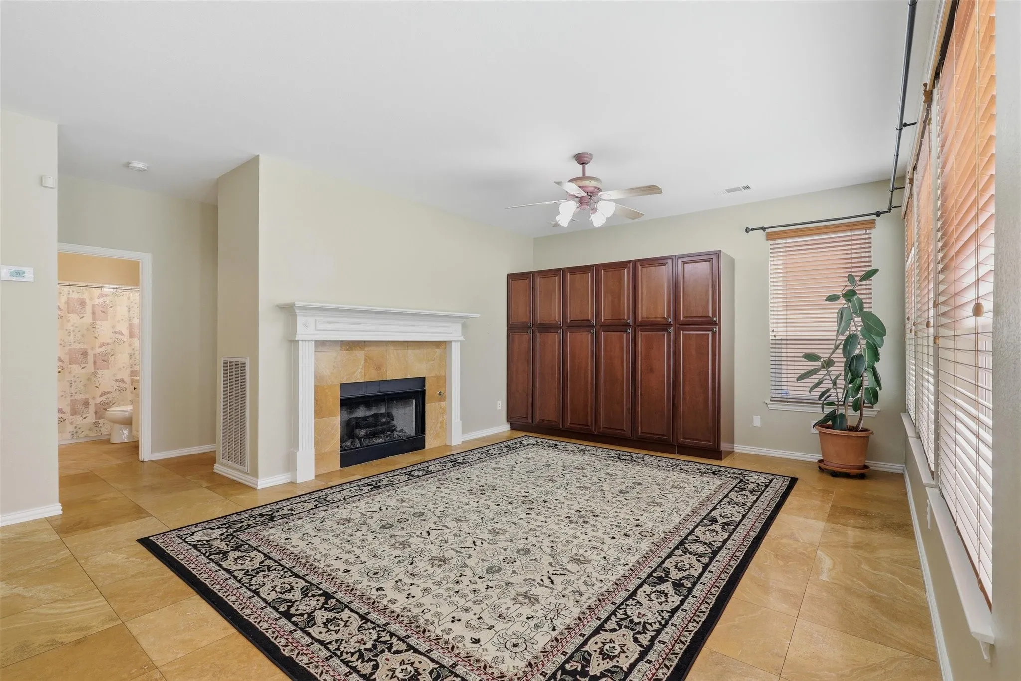 Single Family Residence For Sale in Collin County , 8905 High Meadows Drive, Plano, Texas 75025, 4 Bedroom, 3 Bathroom, 2 Garage spaces, 3,097 Sqft, built in 1993, mls#21409620, Real Estate Agent in Plano, Homes For Sale in Collin county, Homes For Sale in Plano, Realtor in Plano Texas, Real Estate Brokerage Independent Realty Texas, Luminita Cordes Realtor