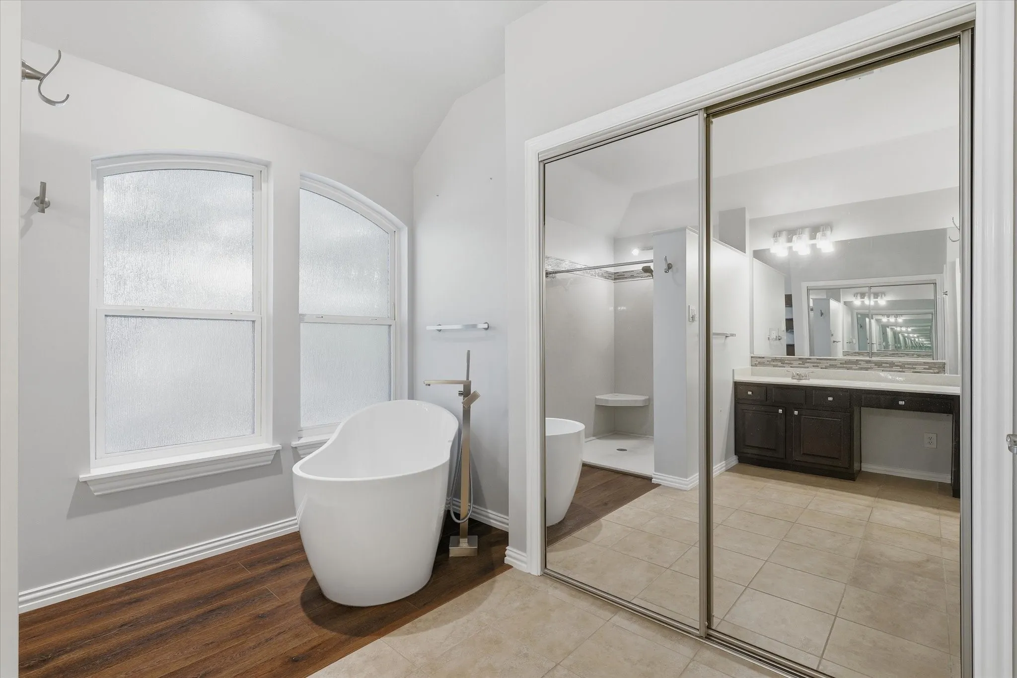 Single Family Residence For Sale in Collin County , 8905 High Meadows Drive, Plano, Texas 75025, 4 Bedroom, 3 Bathroom, 2 Garage spaces, 3,097 Sqft, built in 1993, mls#21409620, Real Estate Agent in Plano, Homes For Sale in Collin county, Homes For Sale in Plano, Realtor in Plano Texas, Real Estate Brokerage Independent Realty Texas, Luminita Cordes Realtor