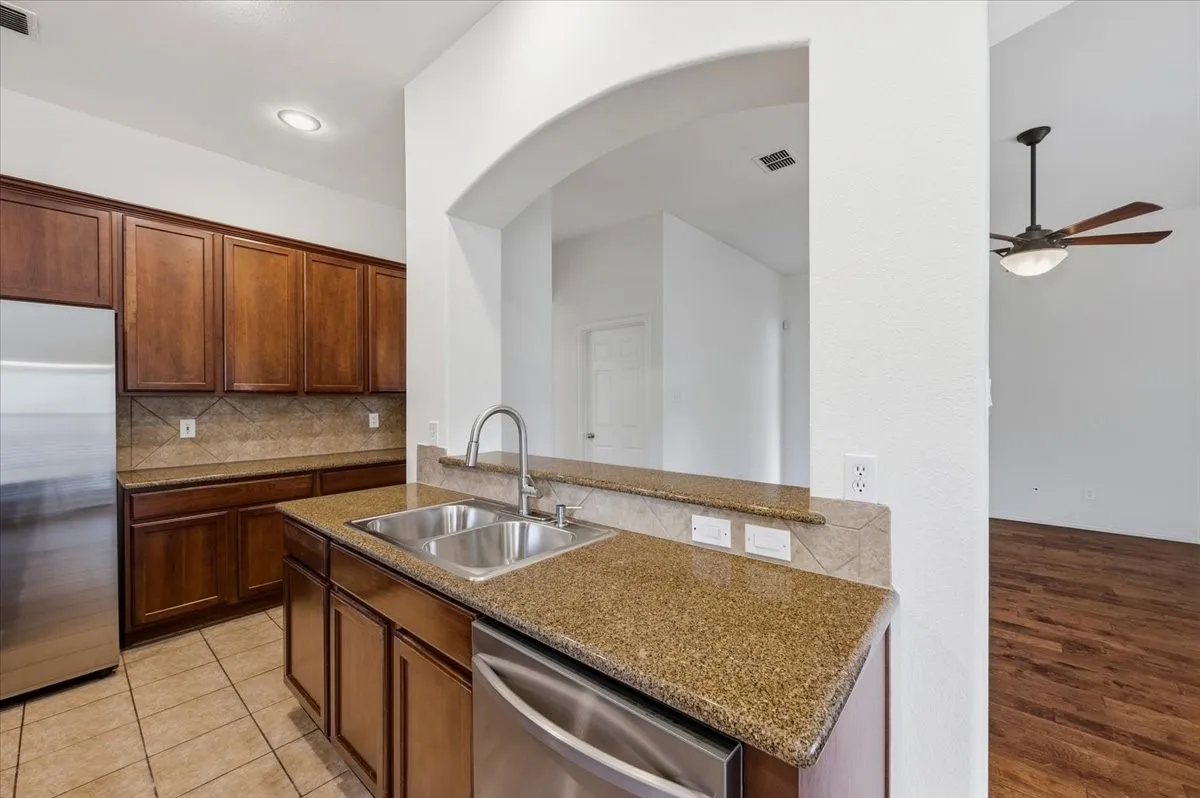 Single Family Residence For Rent in Tarrant County , 2515 Goodnight Trail, Mansfield, Texas 76063, 4 Bedroom, 2 Bathroom, 2 Garage spaces, 2,341 Sqft, built in 2006, mls#21411188, Real Estate Agent in Mansfield, Homes For Rent in Tarrant county, Homes For Rent in Mansfield, Realtor in Mansfield Texas, Real Estate Brokerage Independent Realty Texas, Luminita Cordes Realtor