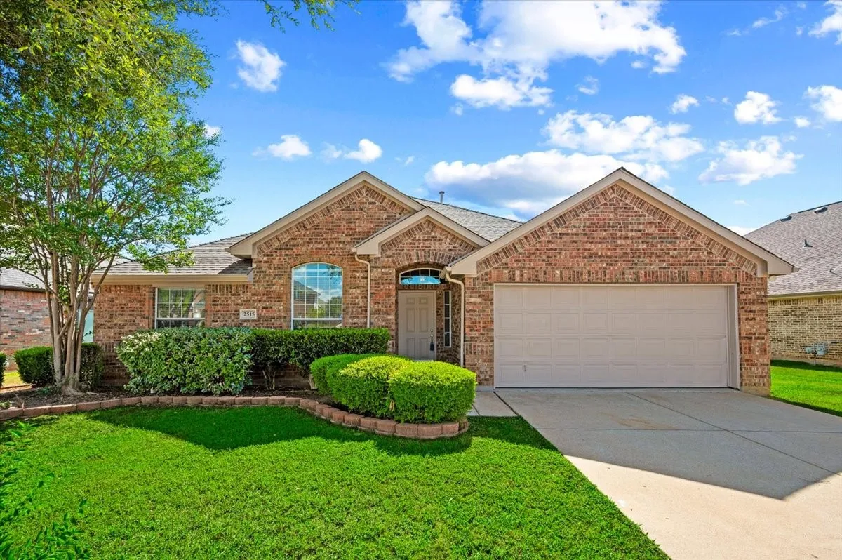 Single Family Residence For Rent in Tarrant County , 2515 Goodnight Trail, Mansfield, Texas 76063, 4 Bedroom, 2 Bathroom, 2 Garage spaces, 2,341 Sqft, built in 2006, mls#21411188, Real Estate Agent in Mansfield, Homes For Rent in Tarrant county, Homes For Rent in Mansfield, Realtor in Mansfield Texas, Real Estate Brokerage Independent Realty Texas, Luminita Cordes Realtor