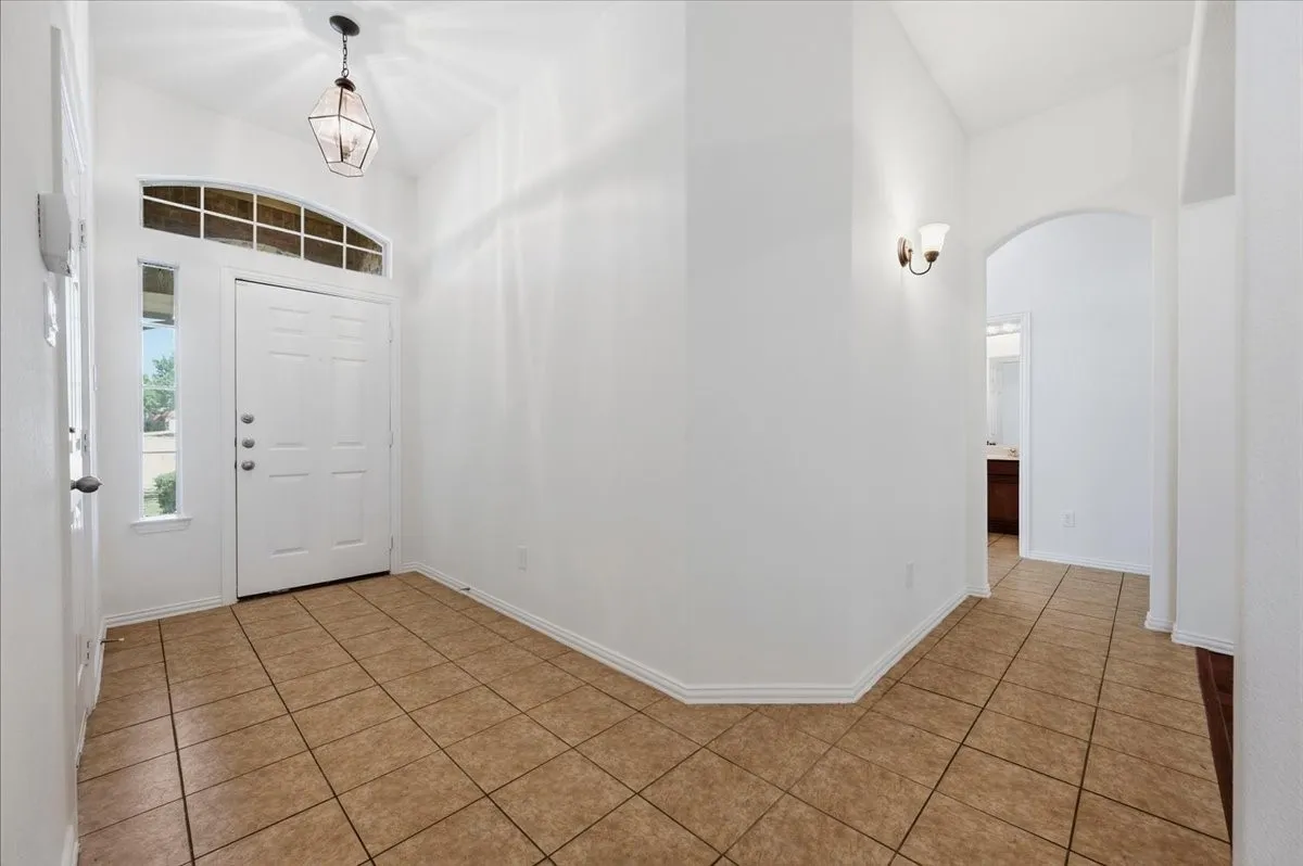 Single Family Residence For Rent in Tarrant County , 2515 Goodnight Trail, Mansfield, Texas 76063, 4 Bedroom, 2 Bathroom, 2 Garage spaces, 2,341 Sqft, built in 2006, mls#21411188, Real Estate Agent in Mansfield, Homes For Rent in Tarrant county, Homes For Rent in Mansfield, Realtor in Mansfield Texas, Real Estate Brokerage Independent Realty Texas, Luminita Cordes Realtor