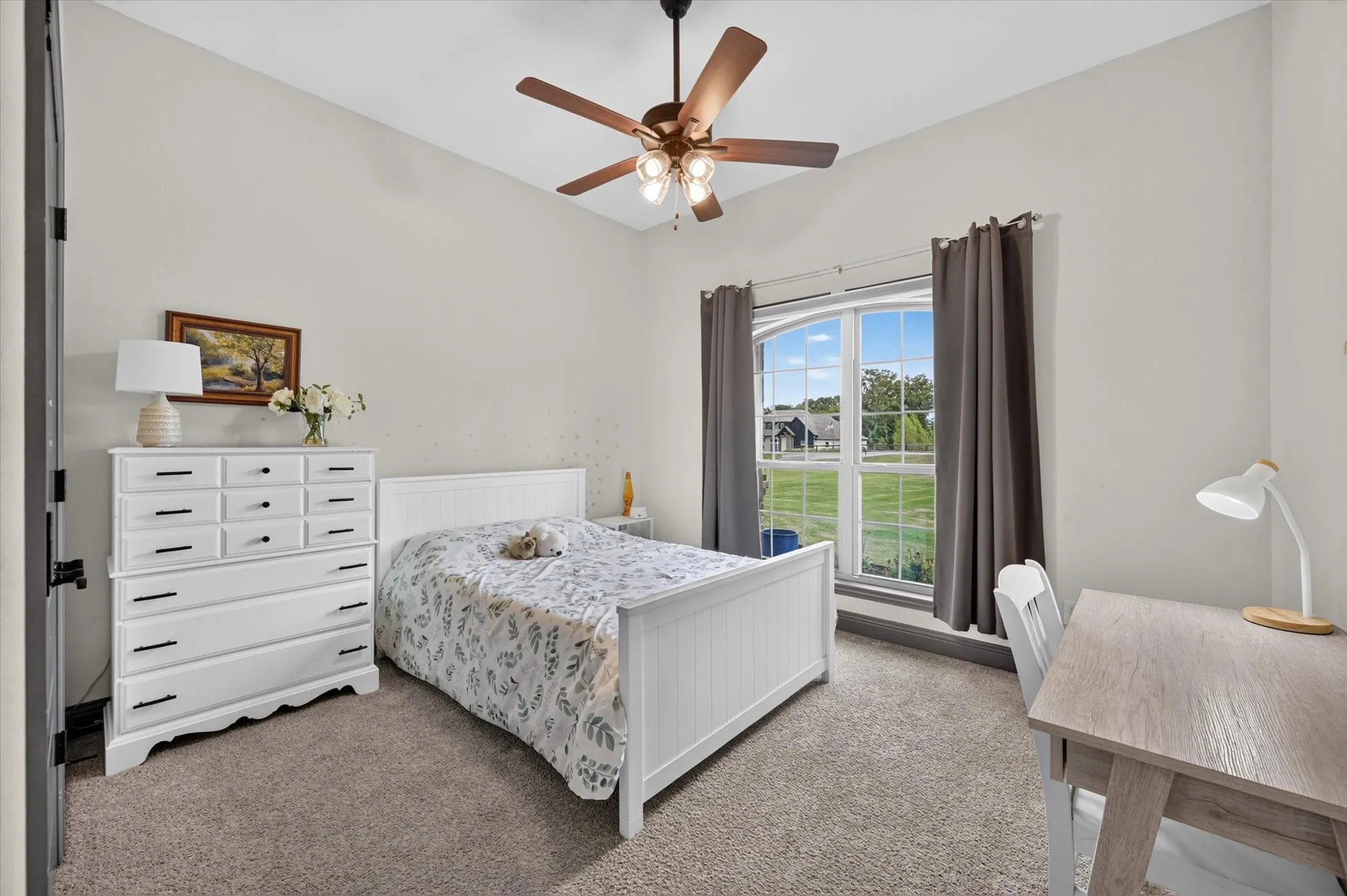 Single Family Residence For Sale in Parker County , 2025 Forest Bluff Trail, Azle, Texas 76020, 4 Bedroom, 2 Bathroom, 3 Garage spaces, 2,088 Sqft, built in 2021, mls#21412794, Real Estate Agent in Azle, Homes For Sale in Parker county, Homes For Sale in Azle, Realtor in Azle Texas, Real Estate Brokerage Independent Realty Texas, Luminita Cordes Realtor