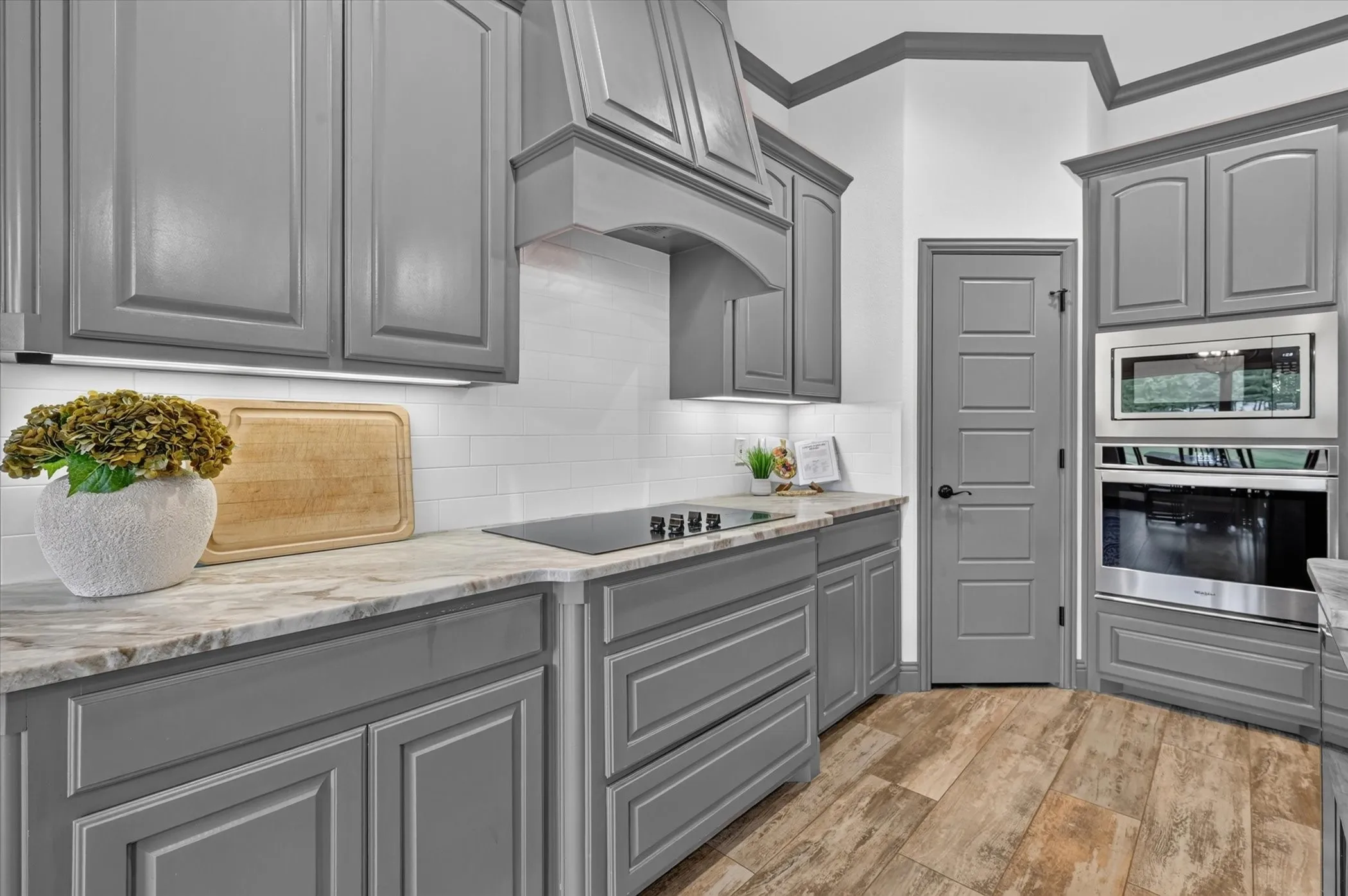 Single Family Residence For Sale in Parker County , 2025 Forest Bluff Trail, Azle, Texas 76020, 4 Bedroom, 2 Bathroom, 3 Garage spaces, 2,088 Sqft, built in 2021, mls#21412794, Real Estate Agent in Azle, Homes For Sale in Parker county, Homes For Sale in Azle, Realtor in Azle Texas, Real Estate Brokerage Independent Realty Texas, Luminita Cordes Realtor