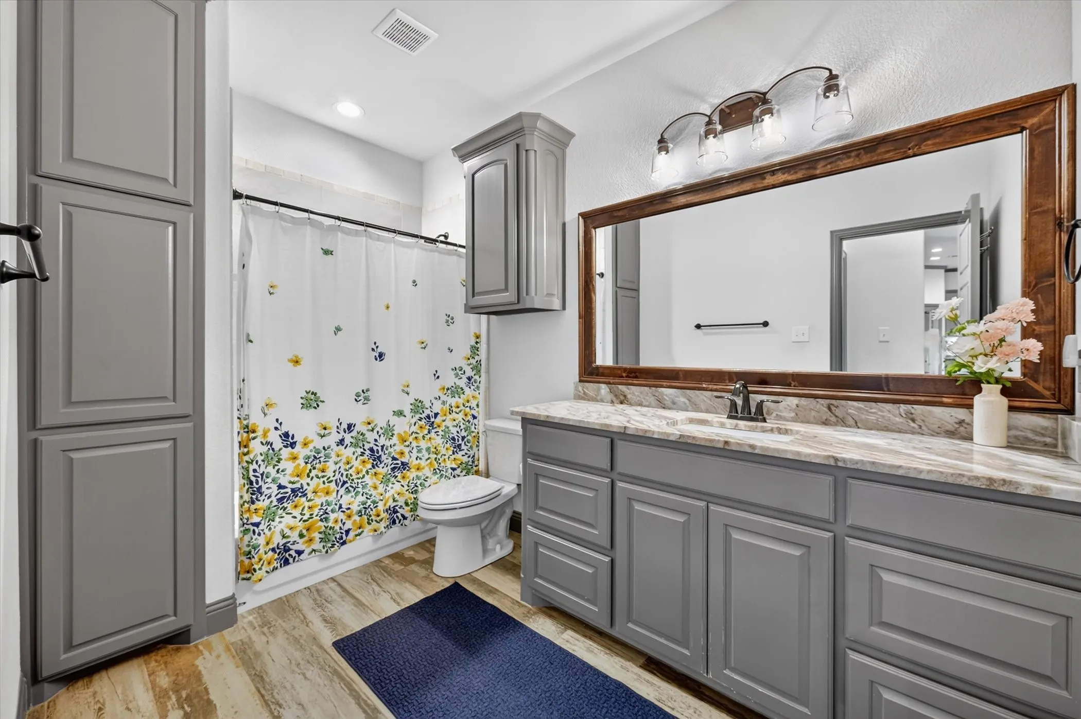 Single Family Residence For Sale in Parker County , 2025 Forest Bluff Trail, Azle, Texas 76020, 4 Bedroom, 2 Bathroom, 3 Garage spaces, 2,088 Sqft, built in 2021, mls#21412794, Real Estate Agent in Azle, Homes For Sale in Parker county, Homes For Sale in Azle, Realtor in Azle Texas, Real Estate Brokerage Independent Realty Texas, Luminita Cordes Realtor