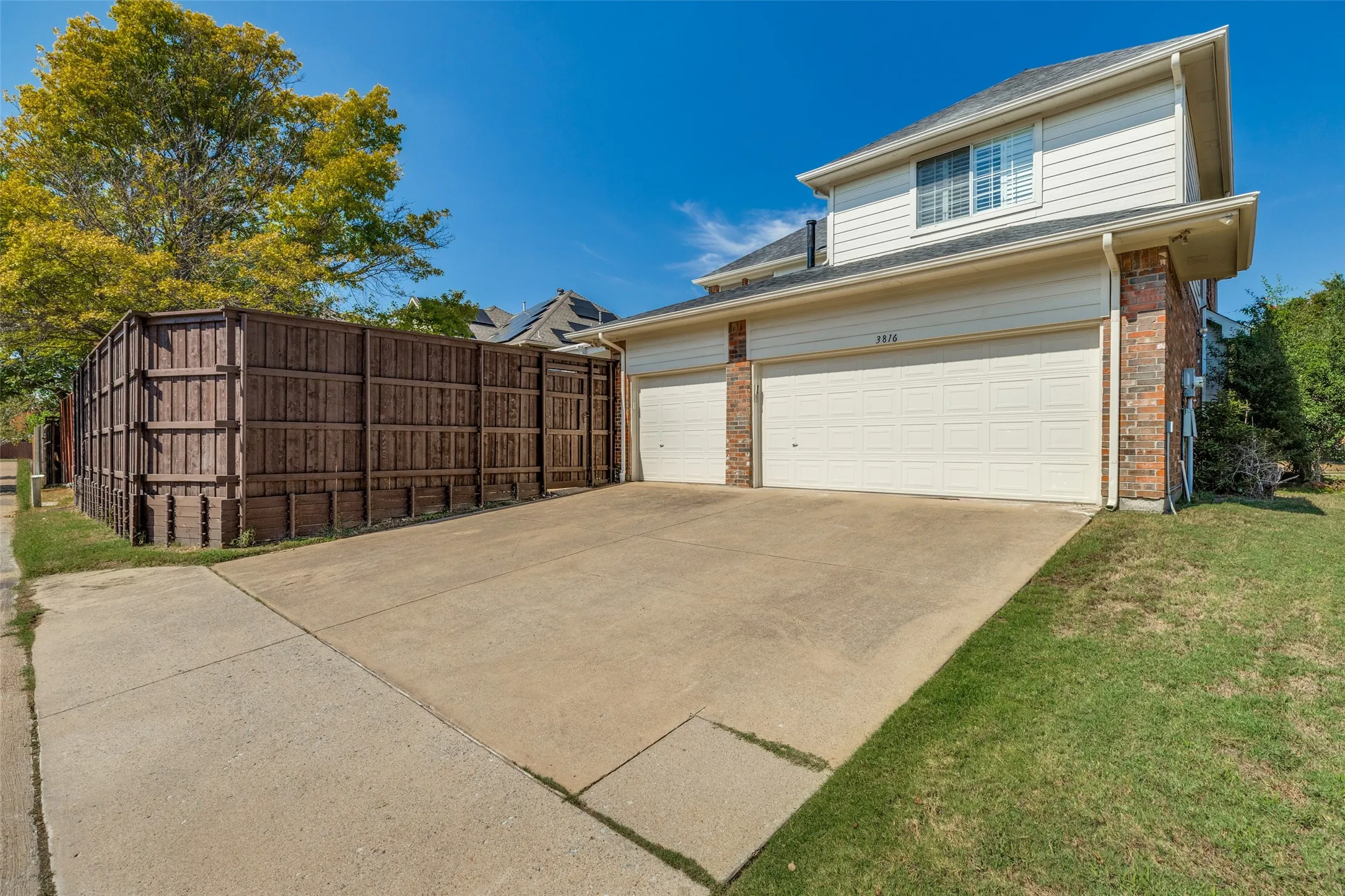 Single Family Residence For Rent in Collin County , 3816 Morning Dove Drive, Plano, Texas 75025, 4 Bedroom, 4 Bathroom, 3 Garage spaces, 3,851 Sqft, built in 1999, mls#21412716, Real Estate Agent in Plano, Homes For Rent in Collin county, Homes For Rent in Plano, Realtor in Plano Texas, Real Estate Brokerage Independent Realty Texas, Luminita Cordes Realtor