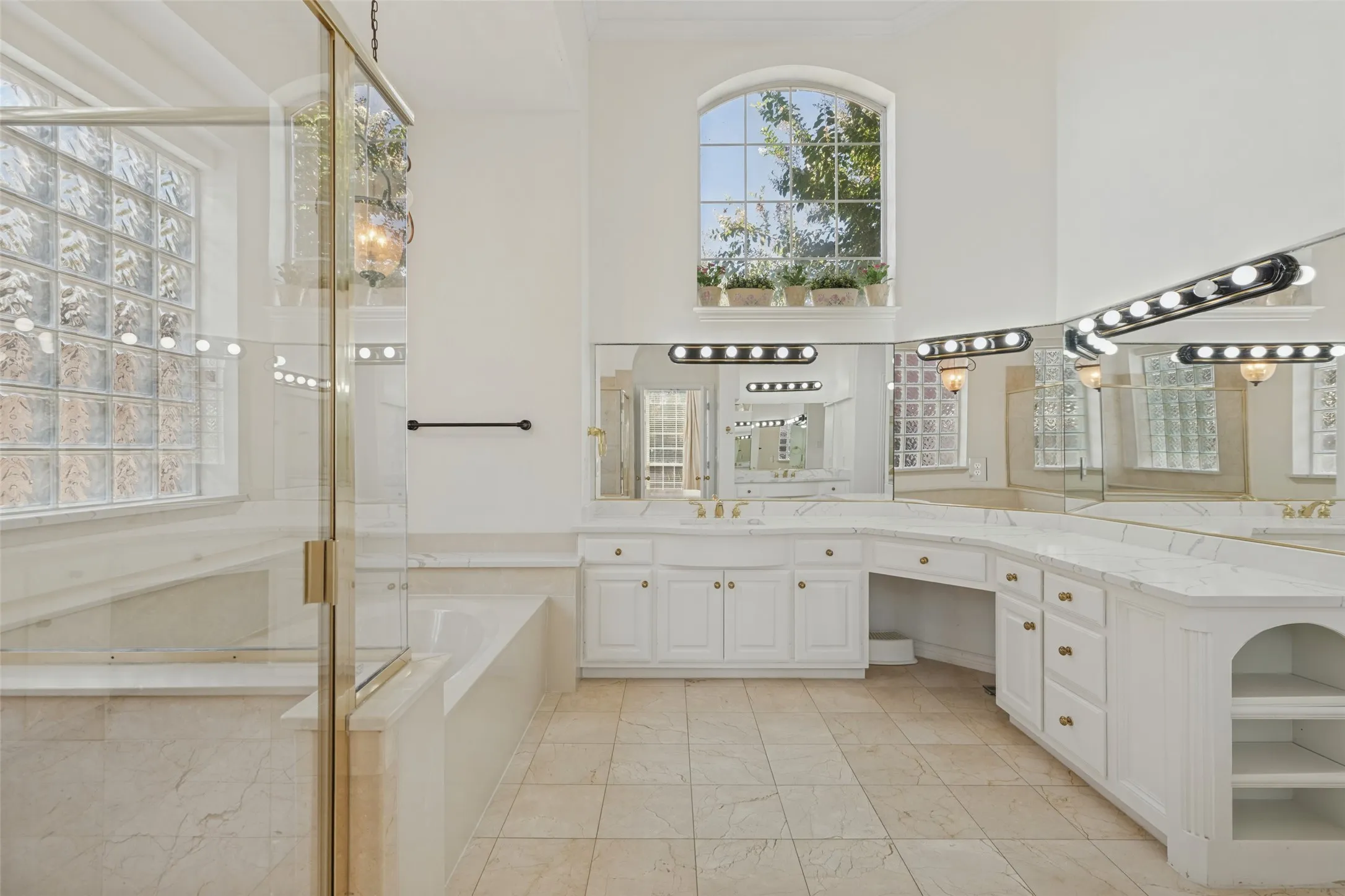 Single Family Residence For Rent in Collin County , 3816 Morning Dove Drive, Plano, Texas 75025, 4 Bedroom, 4 Bathroom, 3 Garage spaces, 3,851 Sqft, built in 1999, mls#21412716, Real Estate Agent in Plano, Homes For Rent in Collin county, Homes For Rent in Plano, Realtor in Plano Texas, Real Estate Brokerage Independent Realty Texas, Luminita Cordes Realtor