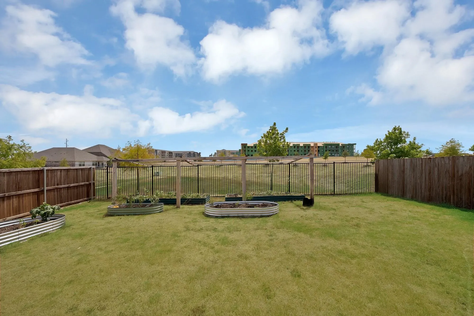 Single Family Residence For Rent in Denton County , 3101 Paruament Drive, Denton, Texas 76207, 4 Bedroom, 2 Bathroom, 2 Garage spaces, 1,998 Sqft, built in 2022, mls#21412868, Real Estate Agent in Denton, Homes For Rent in Denton county, Homes For Rent in Denton, Realtor in Denton Texas, Real Estate Brokerage Independent Realty Texas, Luminita Cordes Realtor