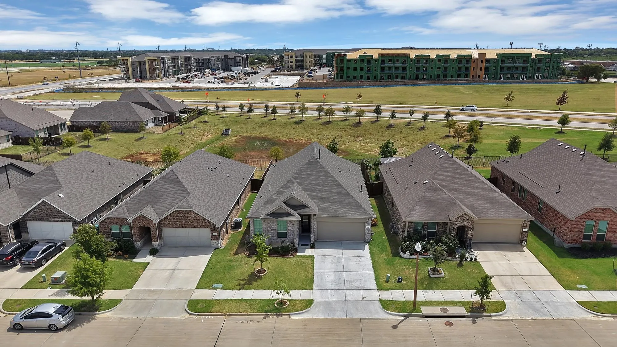 Single Family Residence For Rent in Denton County , 3101 Paruament Drive, Denton, Texas 76207, 4 Bedroom, 2 Bathroom, 2 Garage spaces, 1,998 Sqft, built in 2022, mls#21412868, Real Estate Agent in Denton, Homes For Rent in Denton county, Homes For Rent in Denton, Realtor in Denton Texas, Real Estate Brokerage Independent Realty Texas, Luminita Cordes Realtor