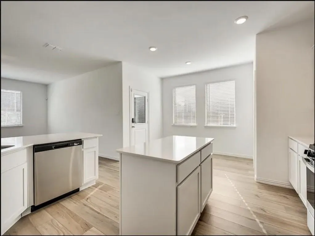 Single Family Residence For Rent in Denton County , 3101 Paruament Drive, Denton, Texas 76207, 4 Bedroom, 2 Bathroom, 2 Garage spaces, 1,998 Sqft, built in 2022, mls#21412868, Real Estate Agent in Denton, Homes For Rent in Denton county, Homes For Rent in Denton, Realtor in Denton Texas, Real Estate Brokerage Independent Realty Texas, Luminita Cordes Realtor