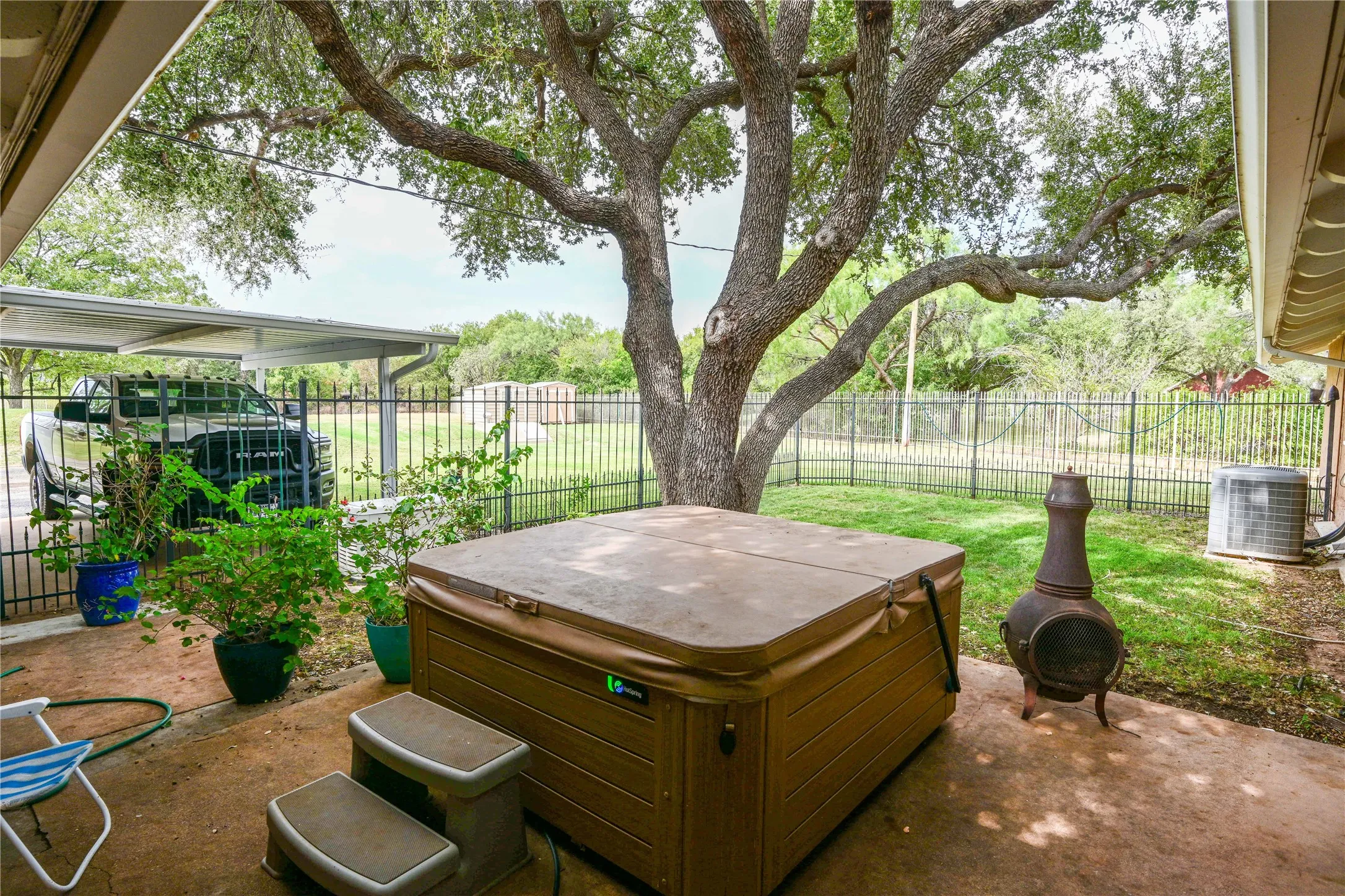Single Family Residence For Sale in Taylor County , 1010 ES 27th, Abilene, Texas 79602, 3 Bedroom, 3 Bathroom, 2 Garage spaces, 3,376 Sqft, built in 1965, mls#21412401, Real Estate Agent in Abilene, Homes For Sale in Taylor county, Homes For Sale in Abilene, Realtor in Abilene Texas, Real Estate Brokerage Independent Realty Texas, Luminita Cordes Realtor